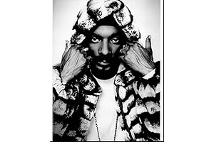 Posterazzi Snoop Dogg In Hooded Fur Jacket Black And White Photo Print...