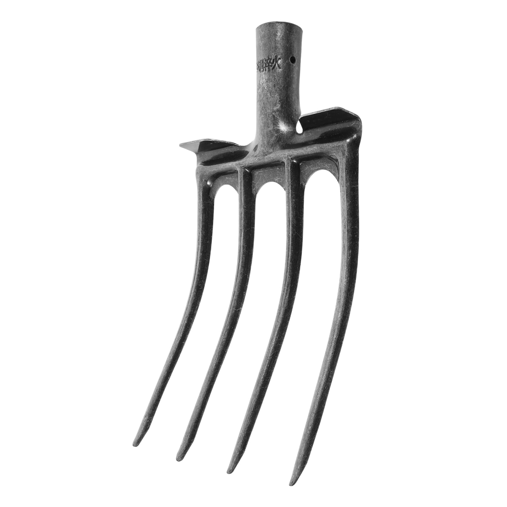 Nettoyer sol et potager avec la tête de fourche quatre dents