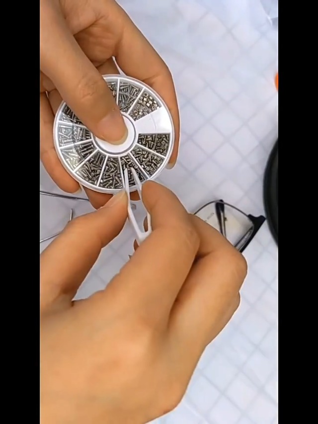 600 Pz Mini 12 Tipi Piccoli Vi Dadi Assortimento K M1 M1.2 M1.4 M1.6 Per Strumento Domestico Elettronica Riparazione Orologio Occhiali Strumento - Foto 2