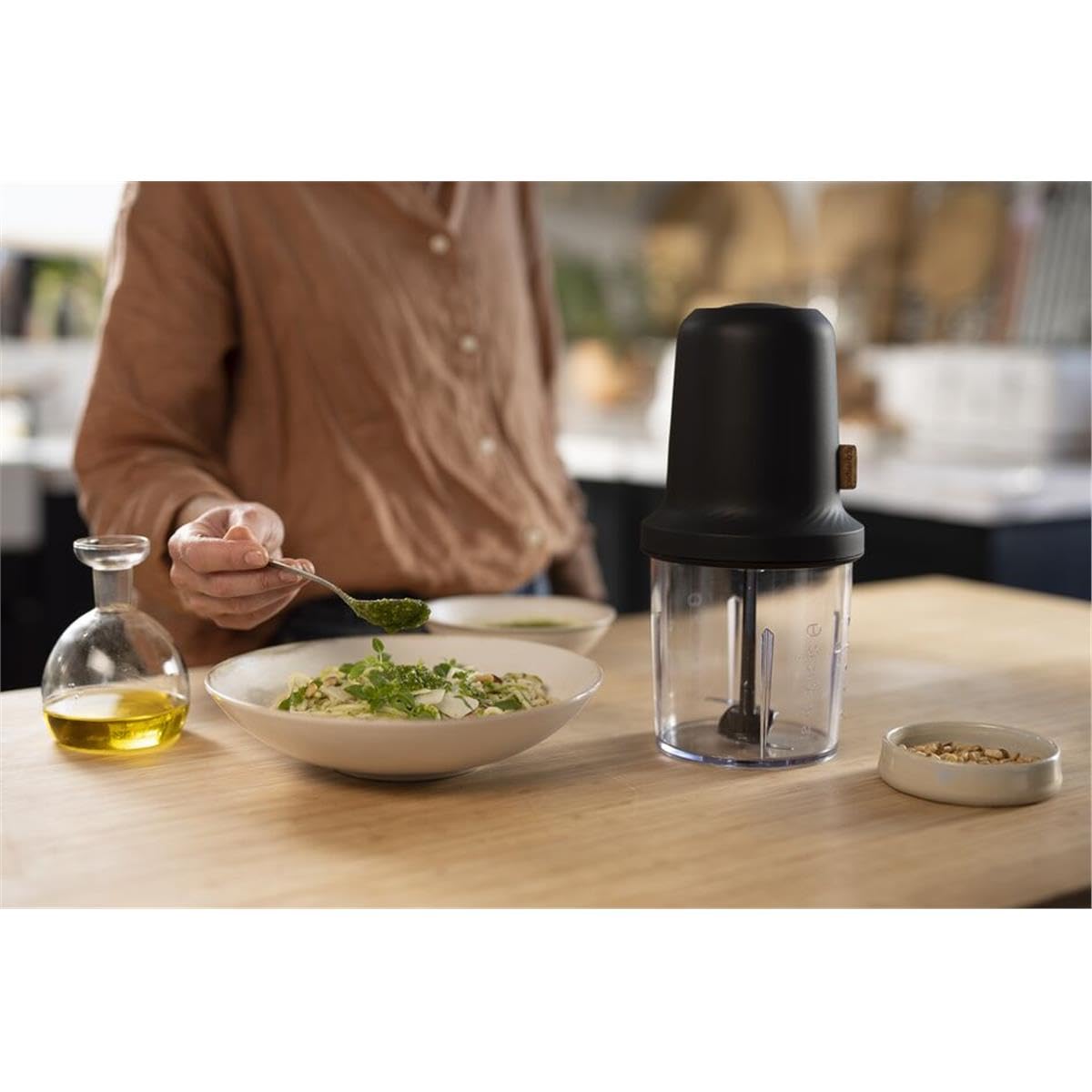 Tefal ‎MQ80E8 Eco Respect Picadora | Picadora en diseño ecológico | Cebollas | Ajo | Hierbas | Salsas | 0,5 L | 2 cuchillas | 500 W | Negro
