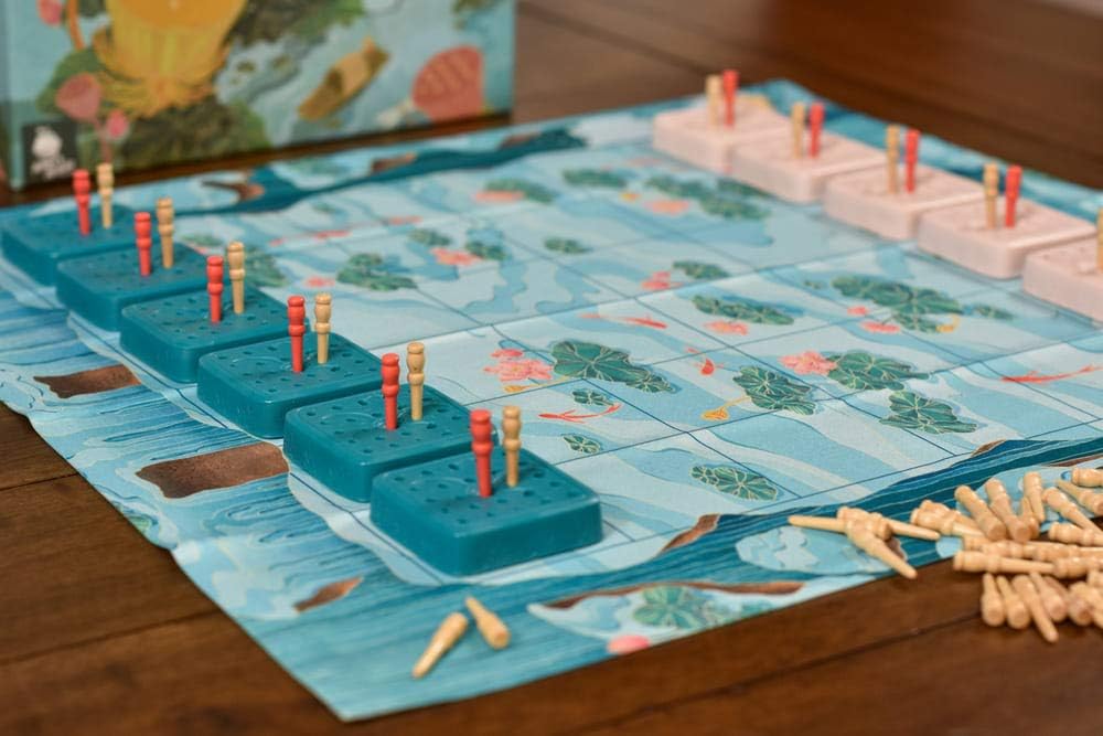 Thrive - Board Game for 2-Players. Your Game Pieces Evolve from Checkers into Chess.