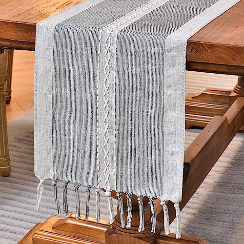 Wracra Broderie Coton Lin Chemin de Table Intérieur Extérieur Ferme Style Gris Chemin de Table 90cm avec Glands à la Main pour la fête, Salle à Manger,...