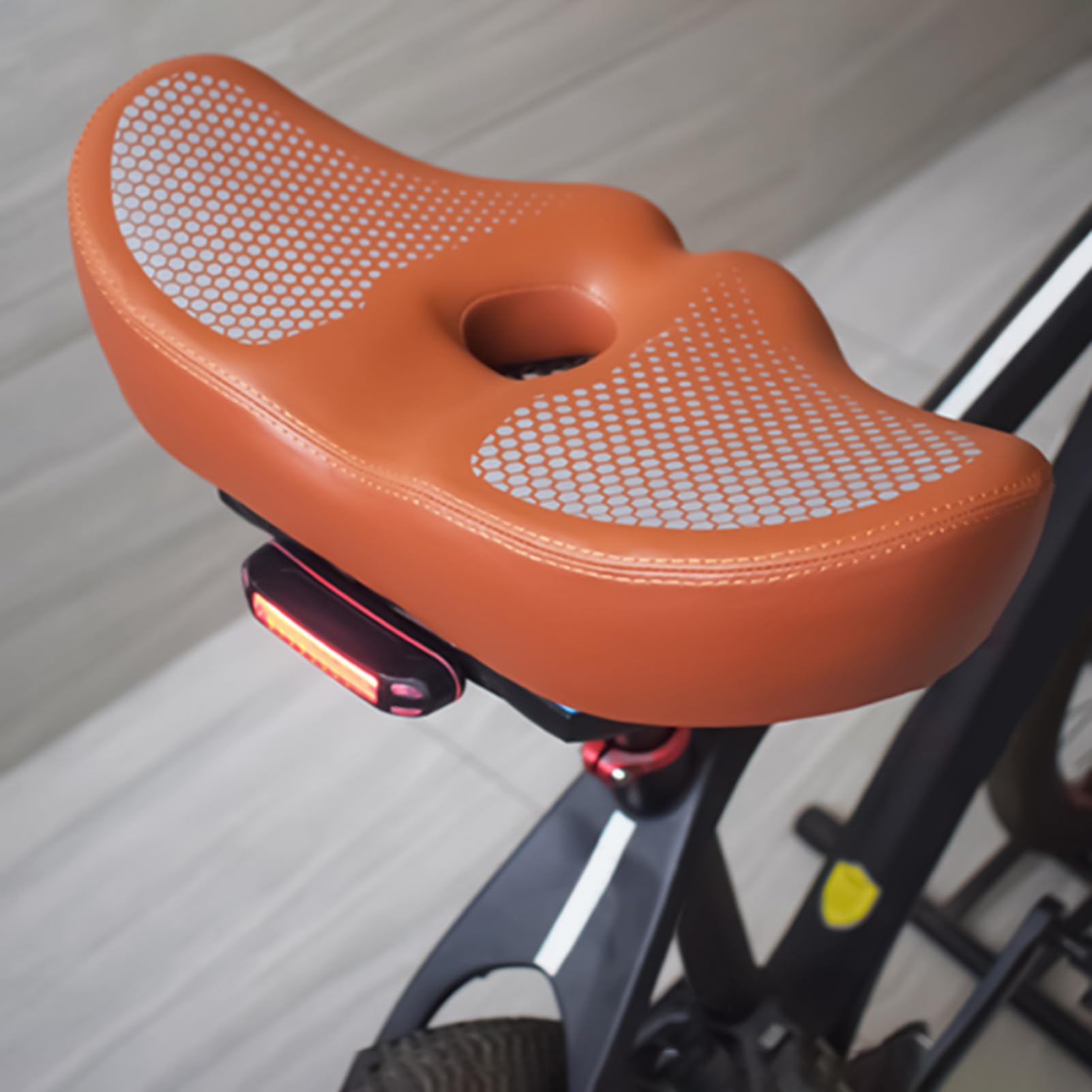 Sella per bicicletta, sella per mountain bike, traspirante, antiscivolo, ammortizzante, confortevole, per campeggio, pendolarismo quotidiano, attività all'aperto