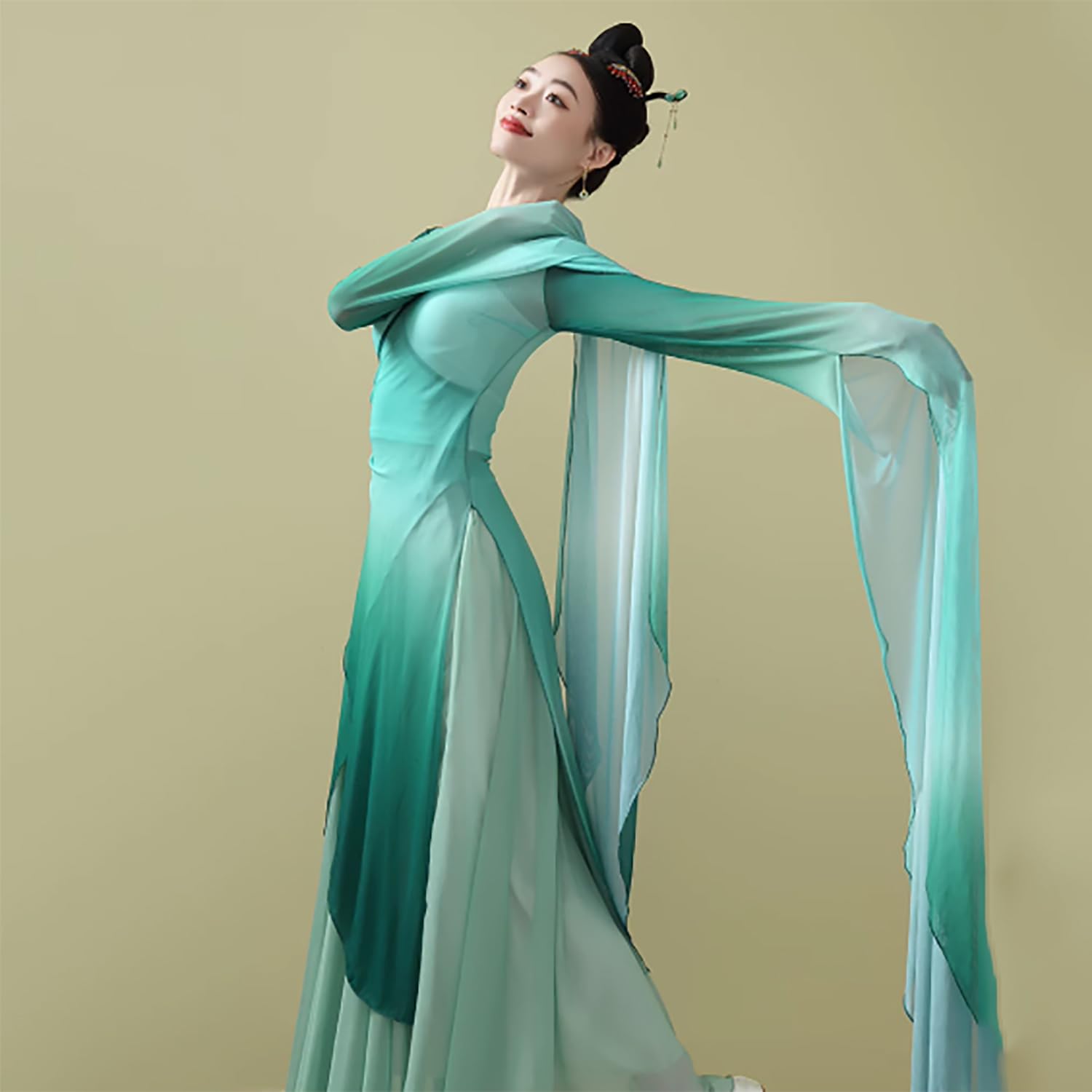 Klassische Chinesische Tanzvorführung in Grün Mit Farbverlauf Kostüm Orientalische Hanfu Kleidung Mit V Ausschnitt Unterhemd Mit Passendem Rock Für Tänzerinnen