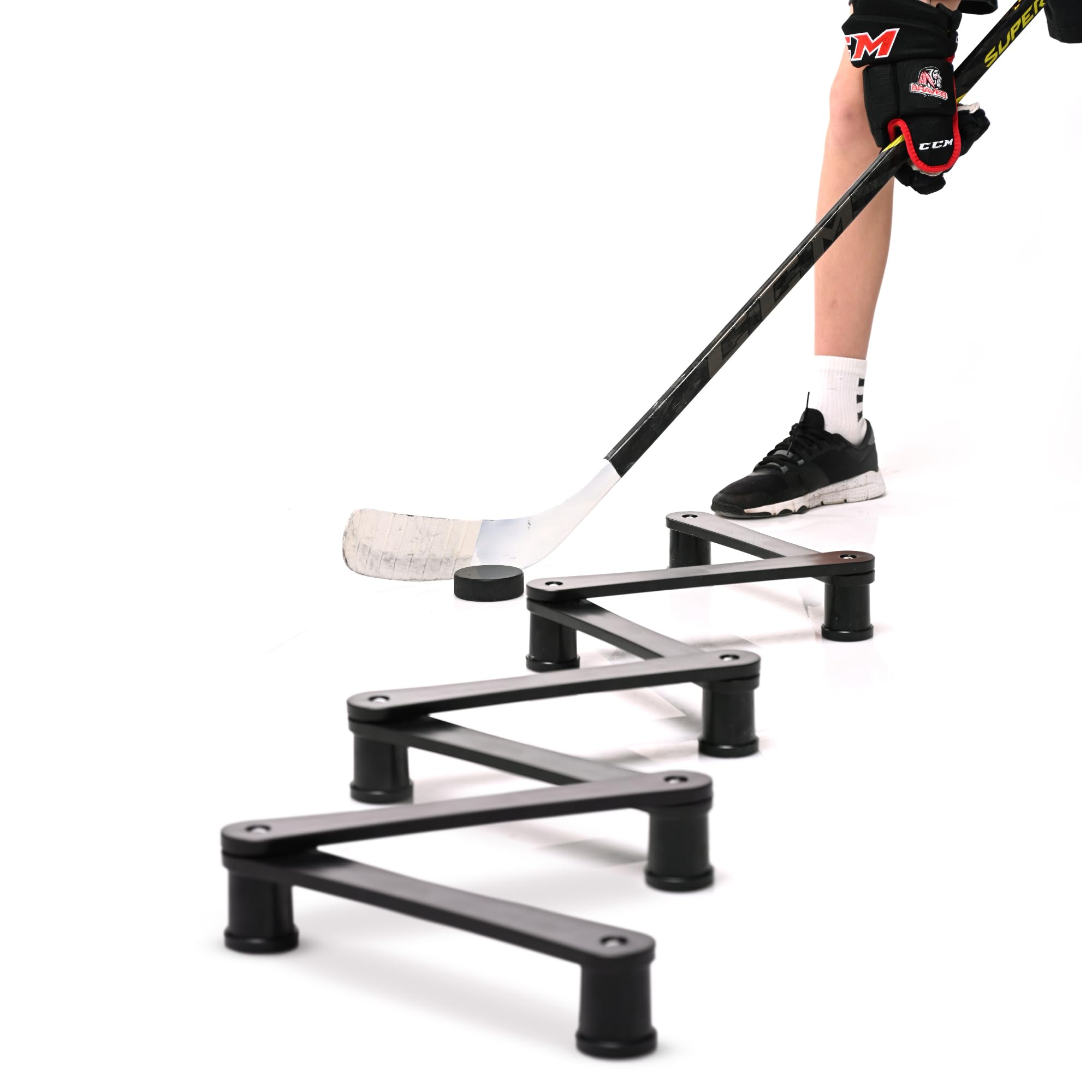 ACE HOCKEY Lightweight Stickhandling Training Aid - Snake 7 Equipment for Puck Control, Street Hockey Training, Response Time and Coordination, Durable, Portable and Adjustable