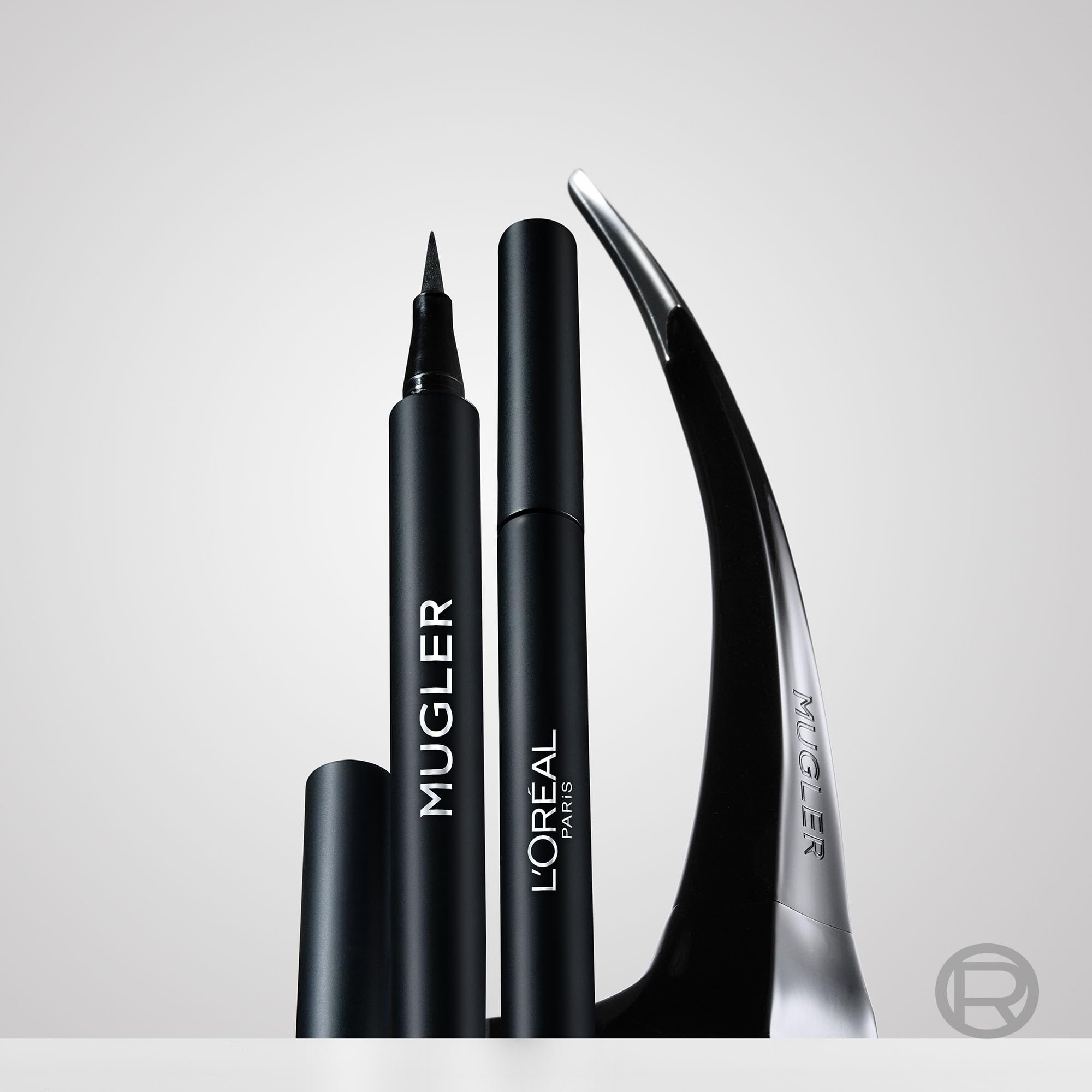 L'Oréal Paris x Mugler Limited Edition Felt Liner, Für definierte Augen mit hoher Farbintensität, Wasserfest, 1 g (Packung mit 5)