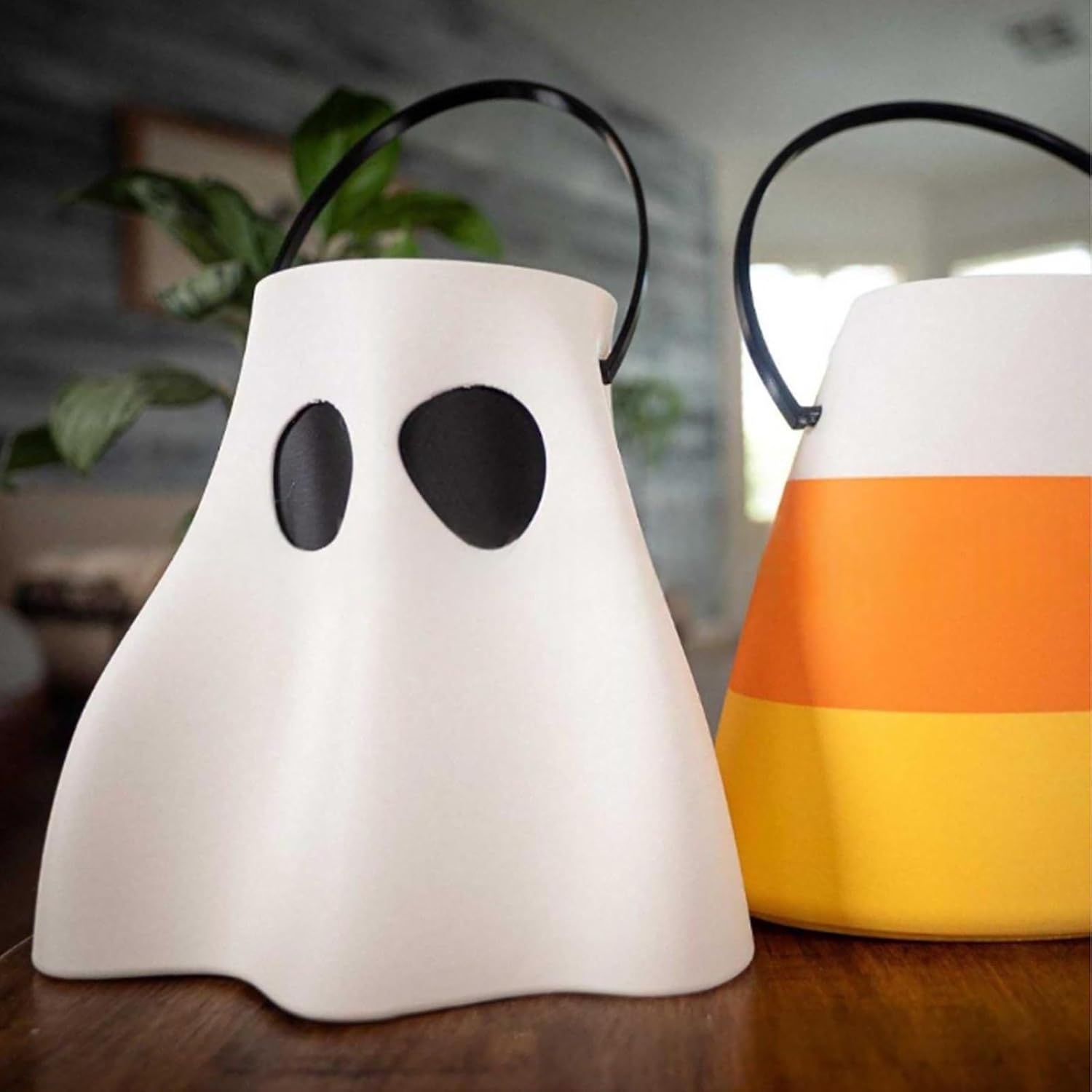 Retro Halloween Candy Bucket, Funny Treat Bowl Witch Themed Container, Large Capacity Candy Servers, Ghostly Skull Face Pumpkins Decorative Sweets Display for Parties Favor Supplies