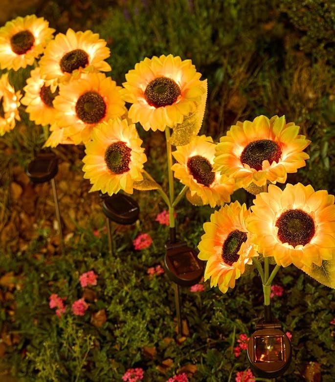 Sunflower Outside Solar Lights Automatic Solar Sunlight Outdoor Lighting Waterproof Solar Powered LED Flower Lights for Outdoor Garden