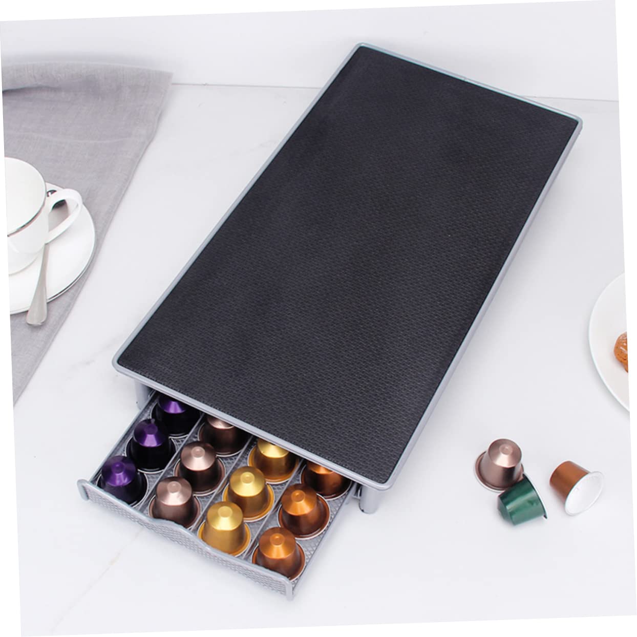 Portacapsule da Caffè a Cassetto 40 Pezzi in Metallo Nero | Capacità Grande, Salvaspazio e Portatile, Organizer Compatto per Ufficio e Cucina