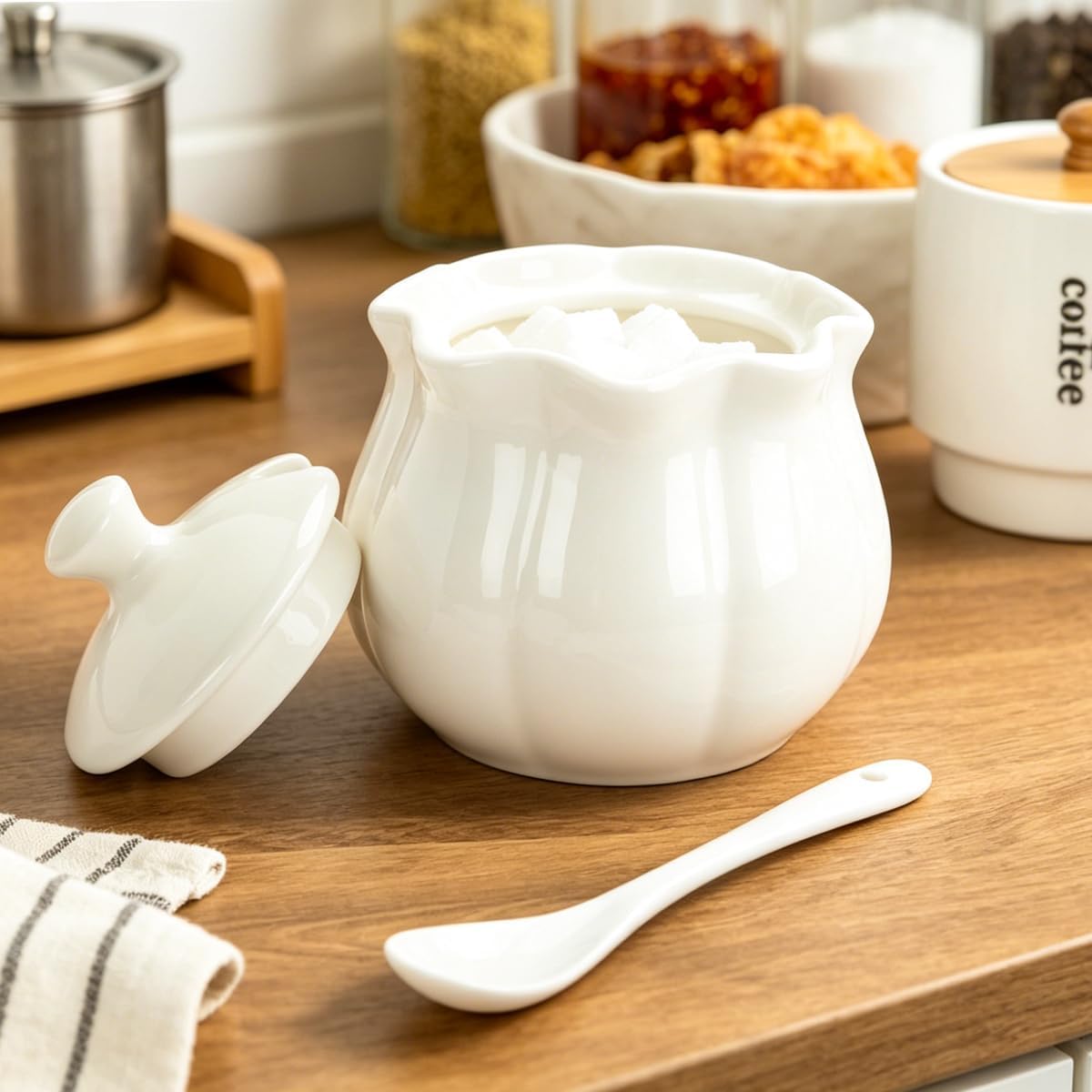 Ceramic Sugar Bowl with Lid and Spoon, 9 oz Vintage Porcelain Sugar Jar, White Scalloped rim Seasoning Container for Salt and Pepper, Kitchen Countertop Canister for Coffee Bar Home Décor