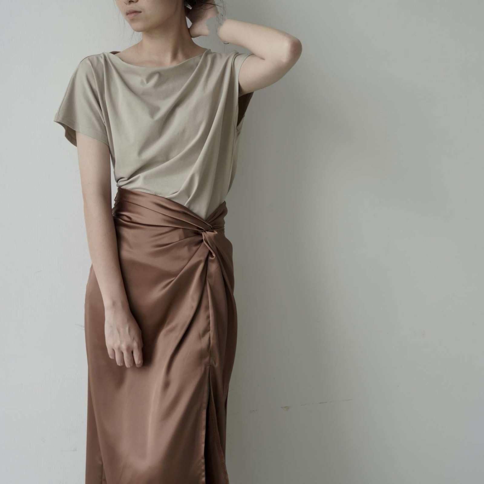 Jupe De Hanche Taille Haute en Satin Marron pour Femme - Conception Croisée Texturée D'Été Jupe Sexy À Fente Latérale sur Le Genou, Jupe Trapèze À La Mode Et Douce pour La Peau,Coffee,