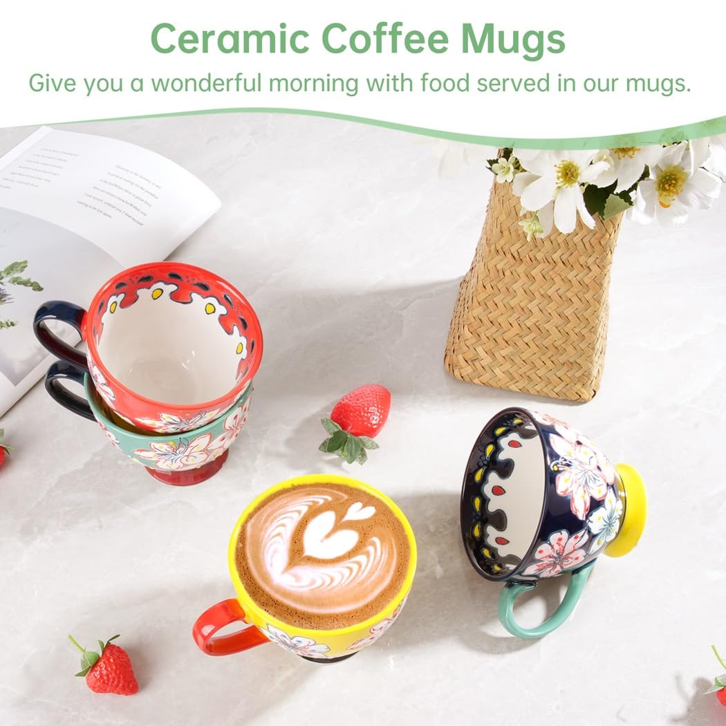 Ceramiczny zestaw kubków do kawy z czterema dużymi ręcznie robionymi kubkami, wytłaczanymi wzorami kwiatowymi do gorącej czekolady, herbaty, mleka, cappuccino i płatków śniadaniowych
