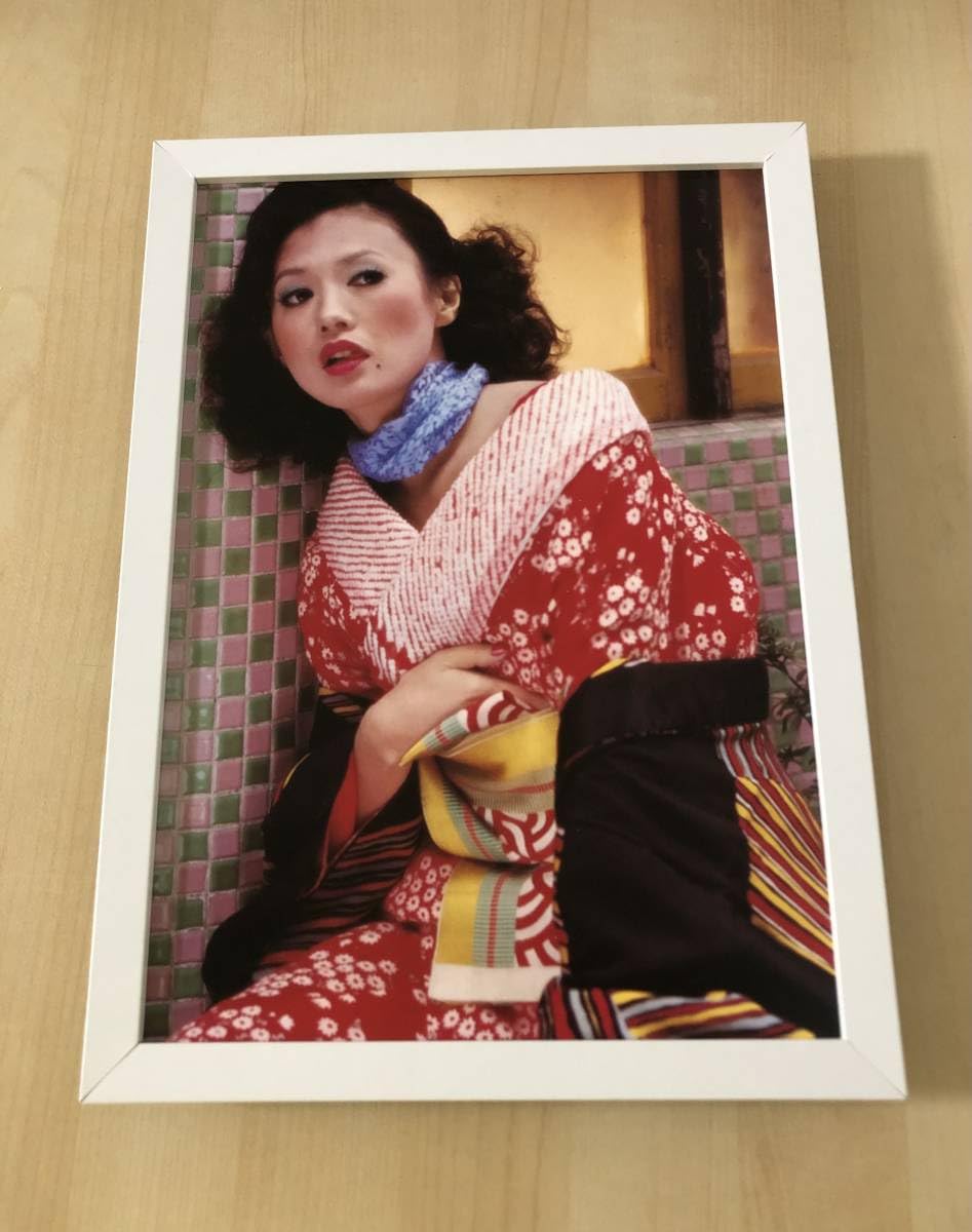 加賀まりこ、【ずっとだいすき】、希少な額装用画集より、新品額装付