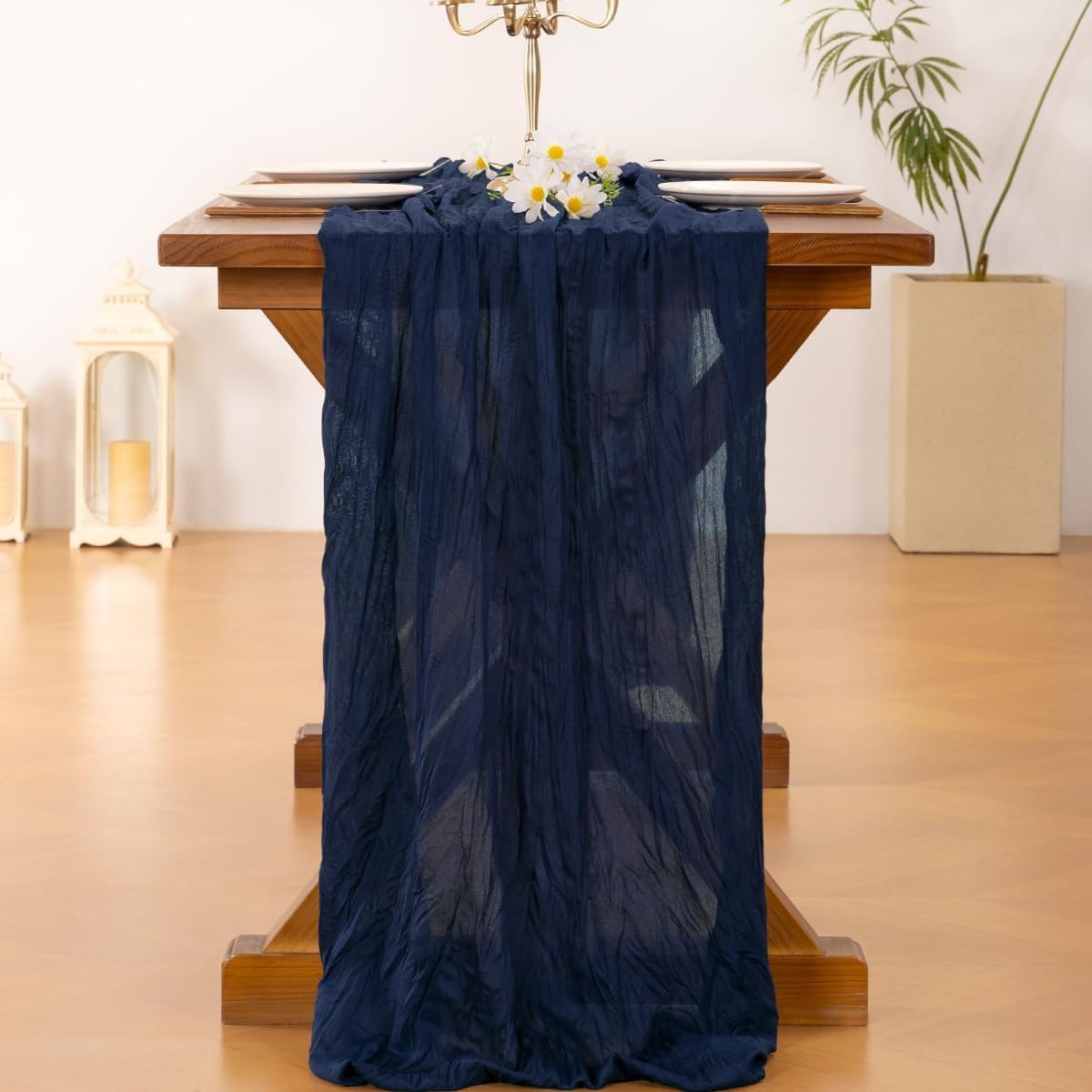 Chemin de table mariage bleu marine en gaze de coton pour banquet chic