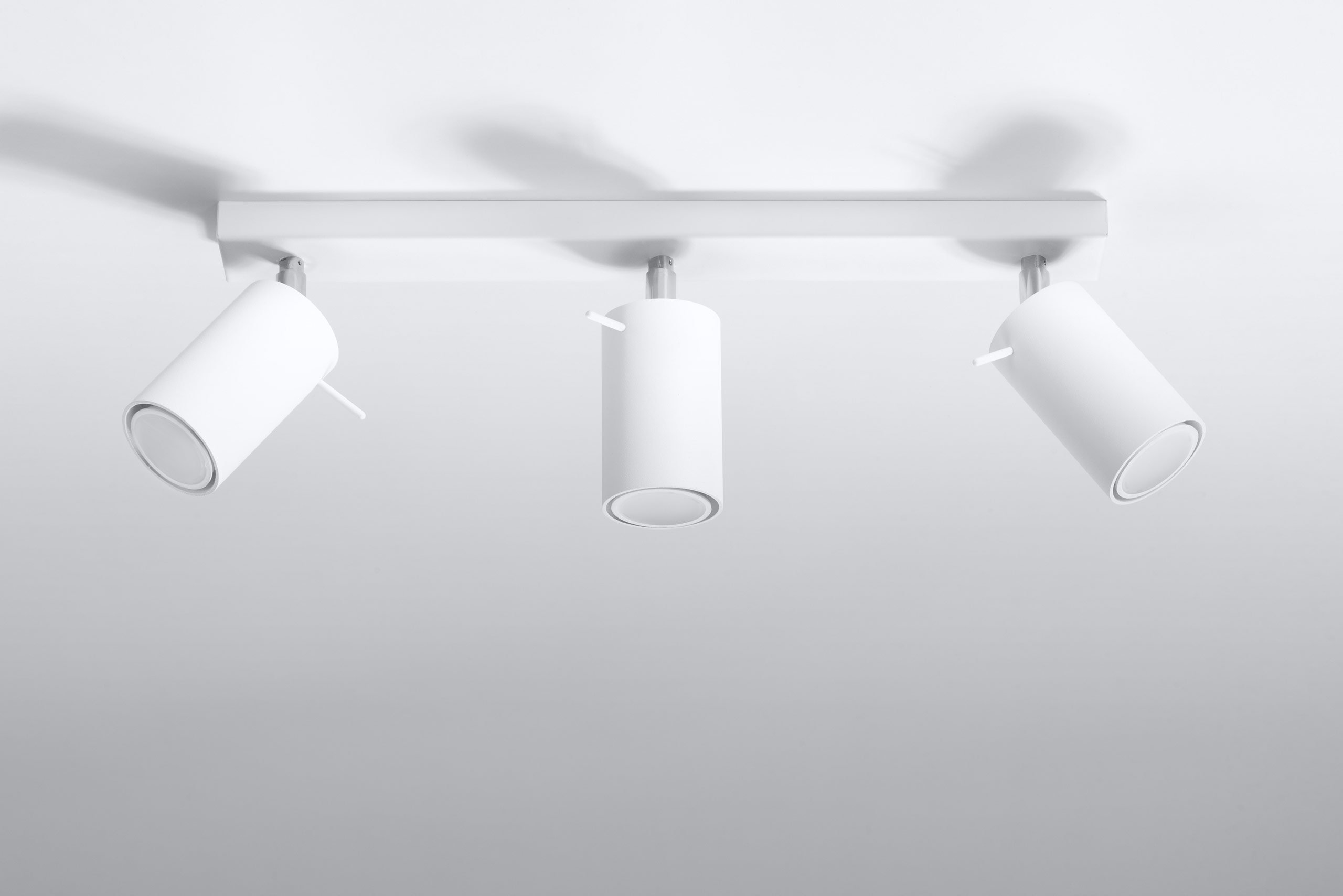 SOLLUX lighting Ring 3 Plafón | Diseño Minimalista Y Moderno, Brazo Ajustable Y Dirección De La Luz | Bombilla GU10 Reemplazable, 3 x 40 W | Acero, Blanco, 45 x 6 x 16 cm