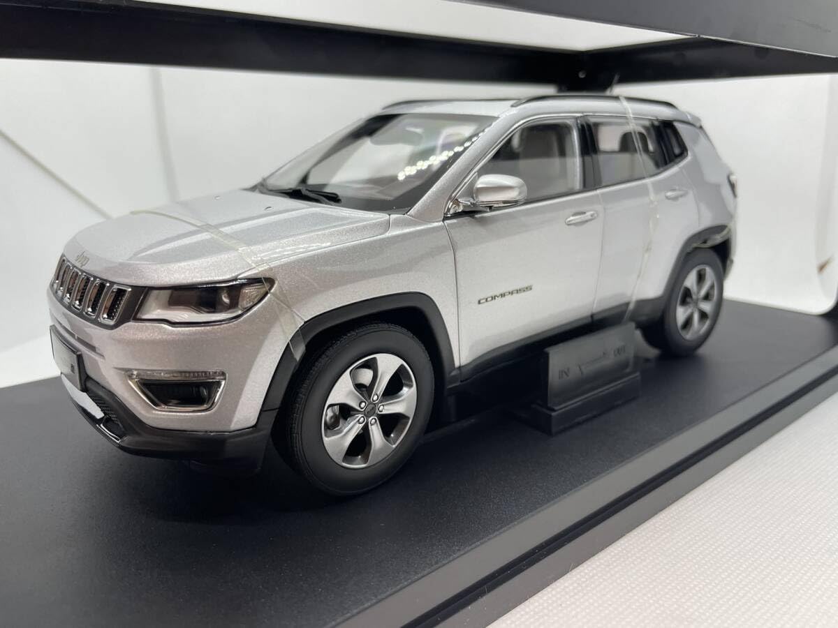 Amazon.co.jp: GAC FCA 1/18 ジープ コンパス COMPASS シルバー