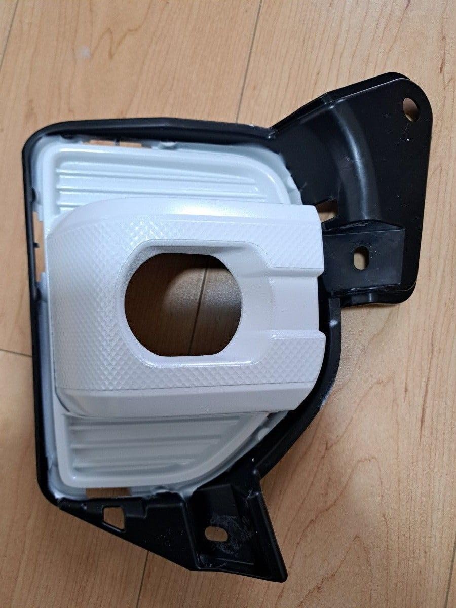 Amazon.co.jp: ハイエース フォグランプカバー 7型以降 070 全白 Amazon.co.jp: ハイエース フォグランプカバー 7型以降 070 全白