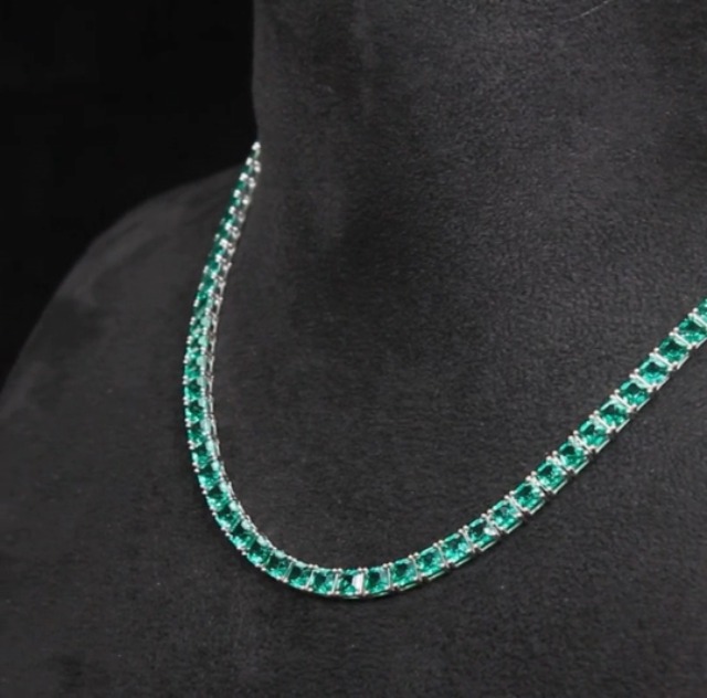 Amazon.com: 30 Carat Asscher Cut Natural Emerald Tennis Necklace