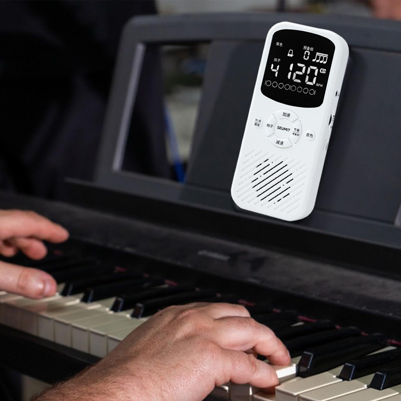Metronomo Elettronico Digitale Portatile con Display Retroilluminato, Volume Regolabile, Suoni Elettronici E Meccanici, Connessione di Tipo C, Consigl, Bianco