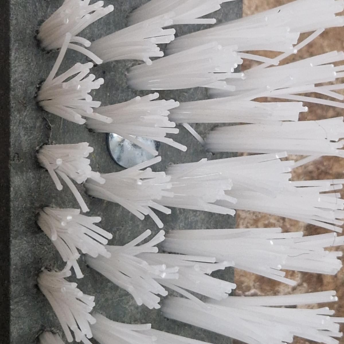 Cepillo para rascar de vaca, robusto y flexible, para rascar y asear el ganado, aumenta la salud y el bienestar de los animales, diseño de cepillo doble para una mayor cobertura, ideal para caballos