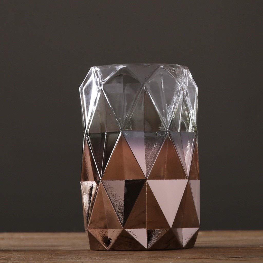 Vase en verre diamant MU avec structure robuste et reflets lumineux pour salon