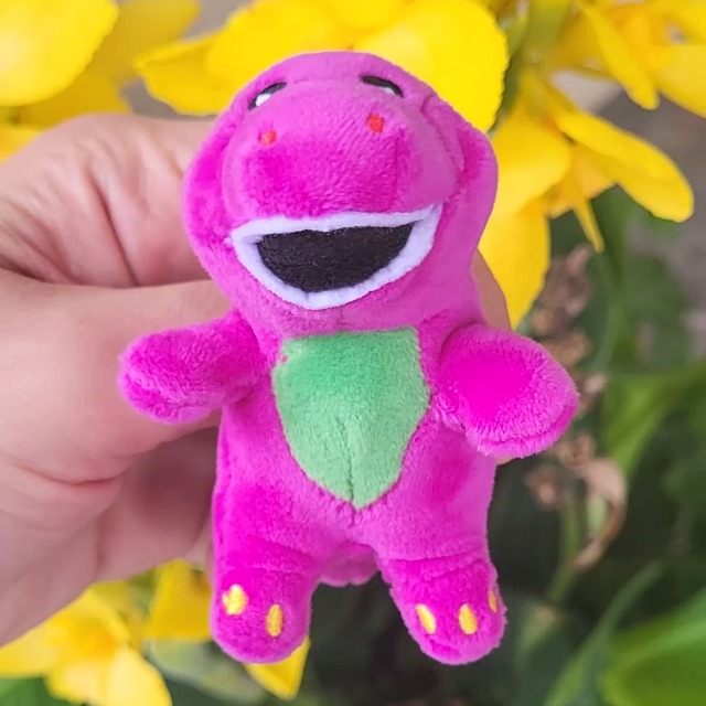 Amazon.com: World's Smallest Barney Mini-Sized Purple Dinosaur