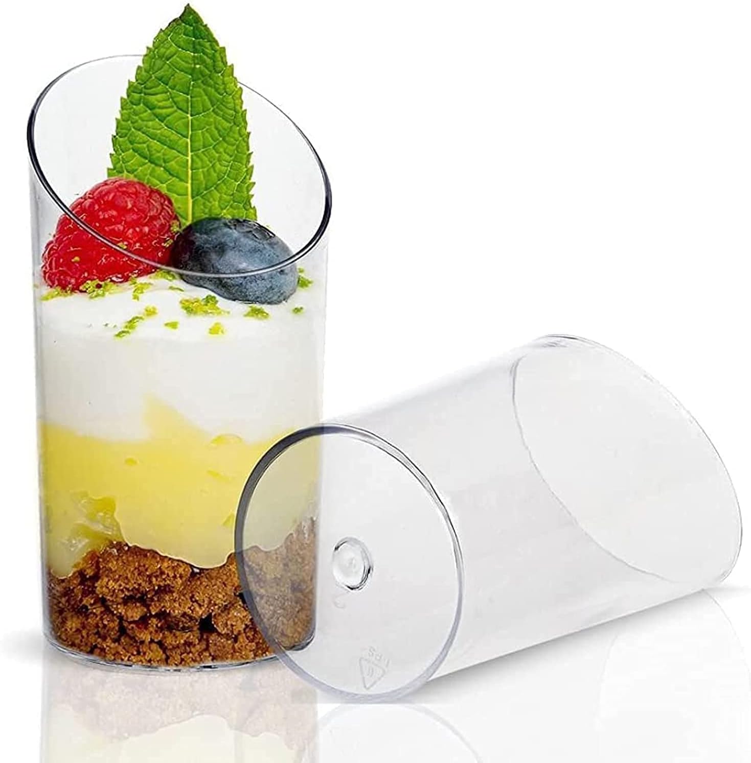 Excefore Mini Angled Dessert Cups, 100Pcs 75ml Plastic Round Dessert Cups Clear Parfait Appetizer Cup Reusable Serving Bowl for Dessert Pudding Mousse Party (8.5 x 4.5cm)