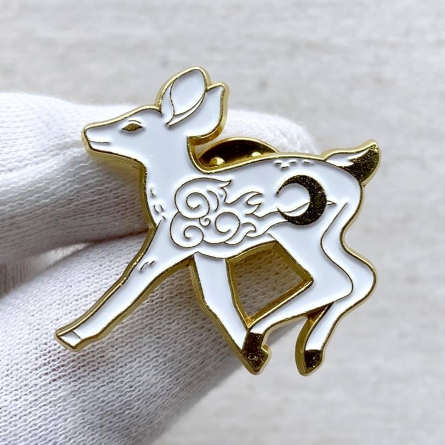 Amazon.co.jp: 白い鹿 シカ 月 霊獣 和風 ピンバッジ ピンズ