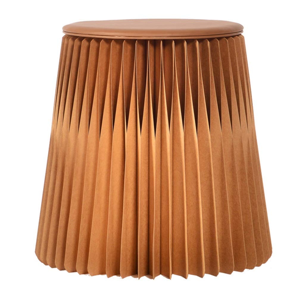 Taburete trapezoidal MU para solucionar la falta de espacio con soporte plegable