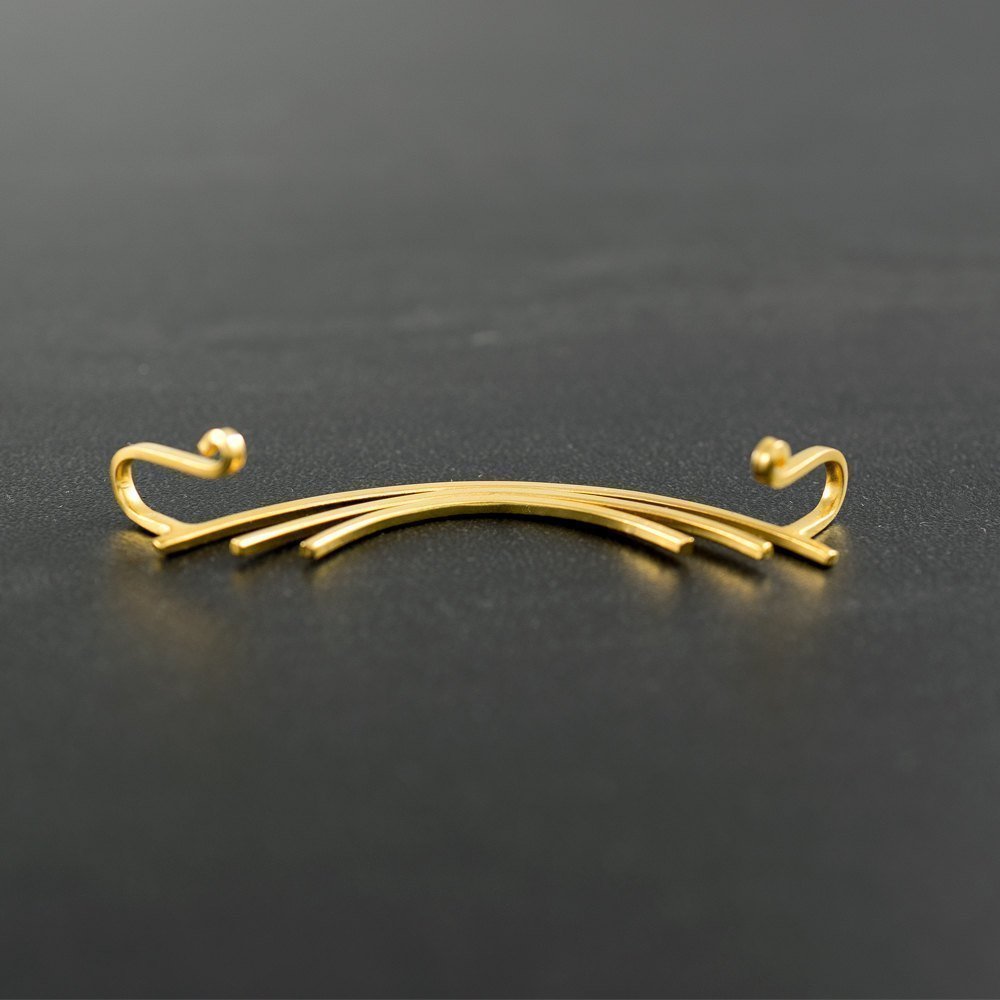 Geschwungener Ear Cuff Ohrring ohne Ohrloch aus 925 Silber mit gehämmerter Oberfläche - Statement-Eleganz - Nickelfrei Hypoallergen - Einzelner - Handmade by Emmanuela