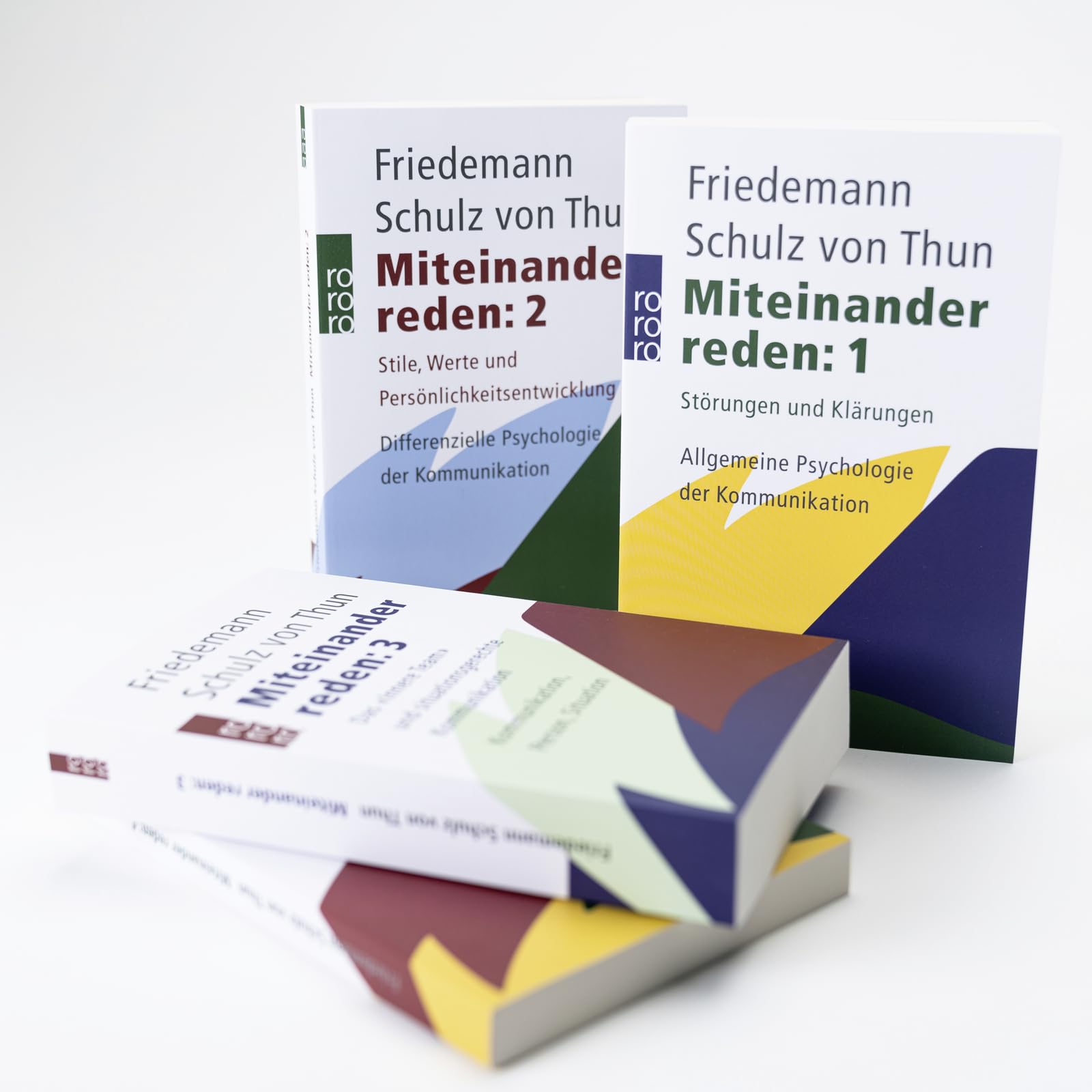 Miteinander reden 1– 4 (Faltschachtel): Störungen und Klärungen / Stile, Werte und Persönlichkeitsentwicklung / Das «Innere Team» und situationsgerechte Kommunikation / Fragen und Antworten