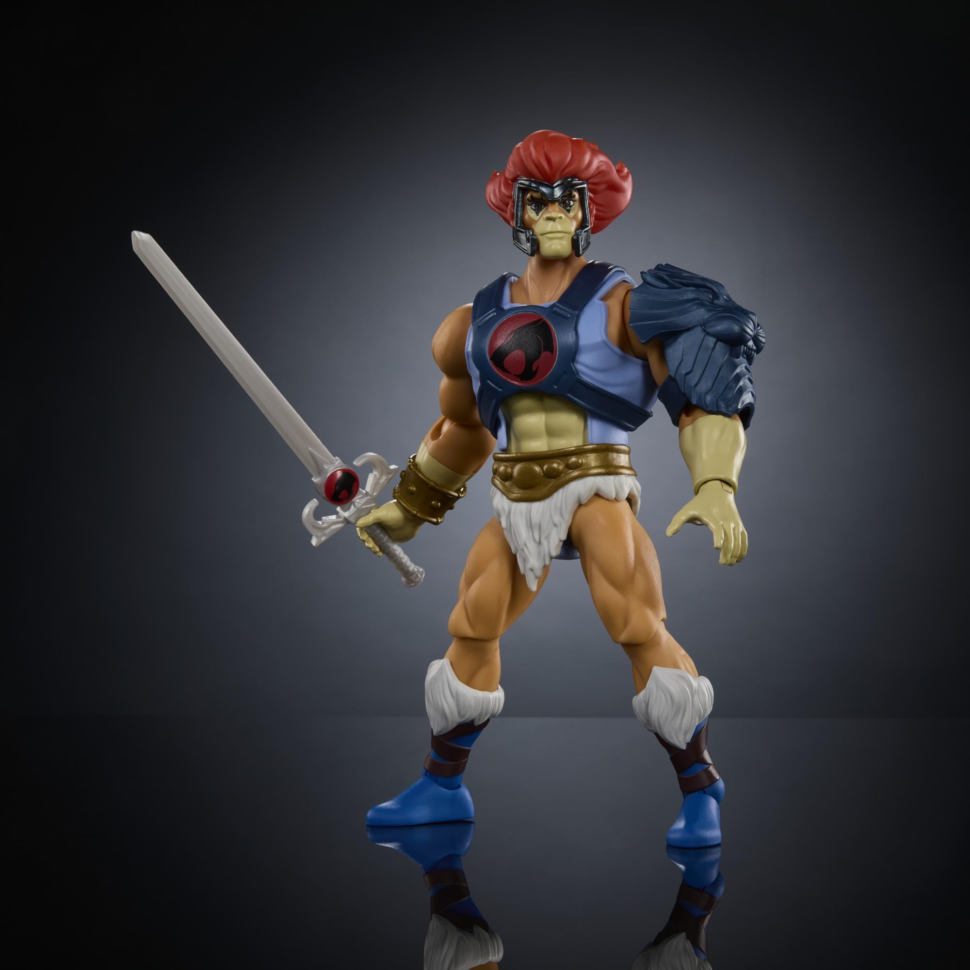 Masters of the Universe Origins x ThunderCats - Lion-O, action figure snodabile crossover anni '80, con armatura rimovibile, accessori e mini fumetto, giocattolo per bambini, 6+ anni, JFW93