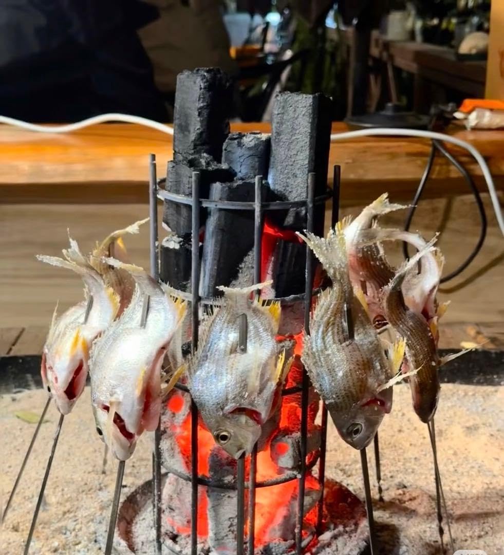 Amazon.co.jp: 原始焼きスタンド 炉端焼き 五徳 魚焼き 枠 囲炉裏 火鉢