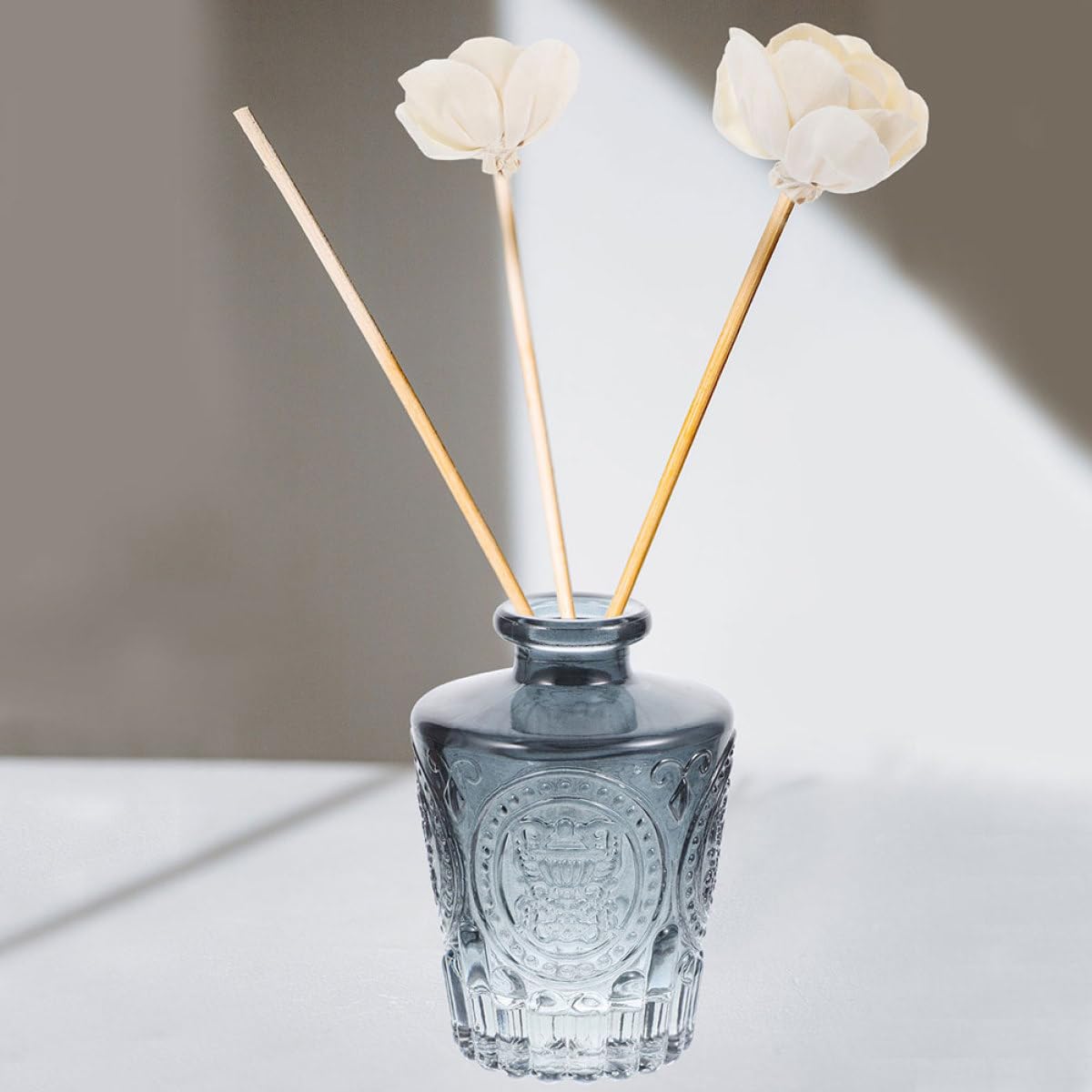 Sosoport Lot de 4 Flacons Diffuseurs en Verre Sculpté de 130 ML, Rechargeables pour Huiles Essentielles, Couleur Grise, pour Maison et Bureau, Diffusion D'arôme Solide et Décoration