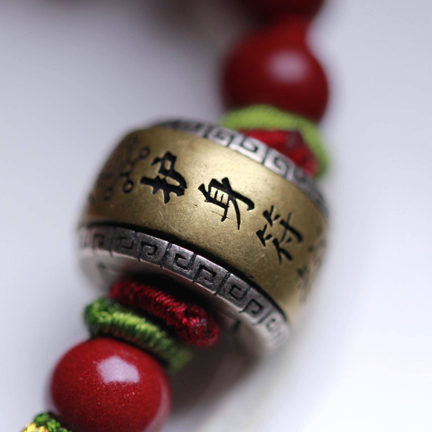 Pulsera Feng Shui Pulsera de Piedra cinabrio Natural Amuleto de Plata esterlina Pulsera de Hilo Rojo Pulsera con Cuentas de Cristal de 8 mm Pulsera Budista Hecha a Mano de la Suerte Talismán para la