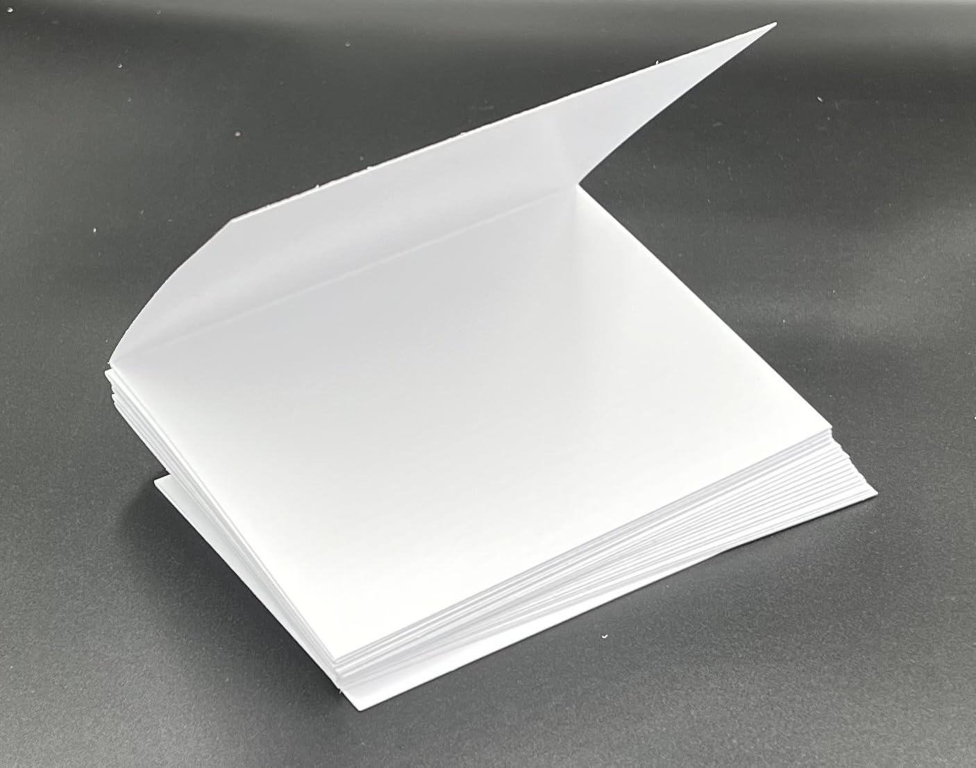 House of Card & Paper 250gsm A6 Pre Folded Creased Card (Pack of 100), WHITE