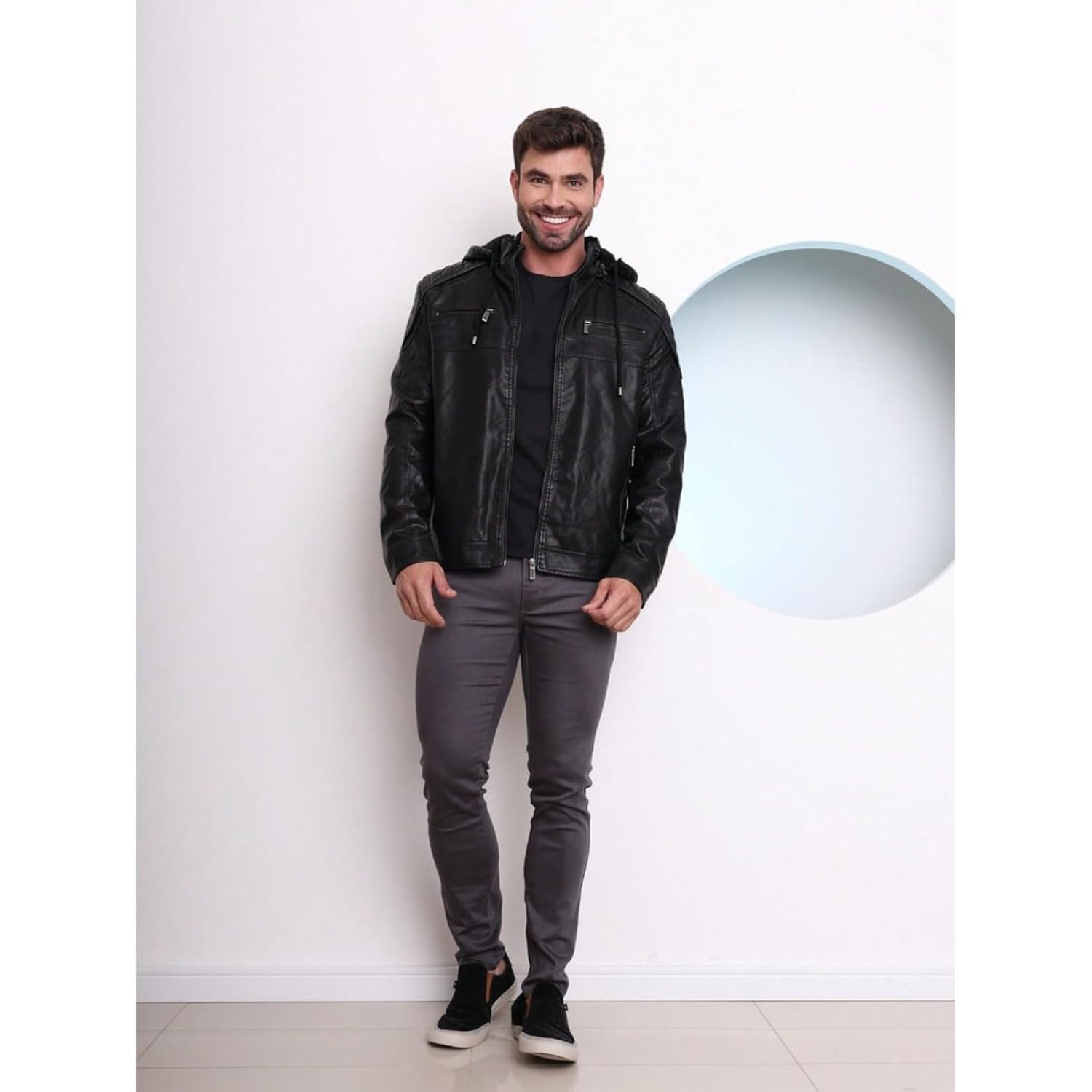 Jaqueta Couro Masculina Vukkin Forrada Peluciada em promoção! Veja a oferta e mais achadinhos de Jaquetas & Casacos 3 Hoje é o melhor dia para comprar Jaqueta Couro Masculina Vukkin Forrada Peluciada com aquele preço maroto! Promoção! Aproveite a oferta! 3