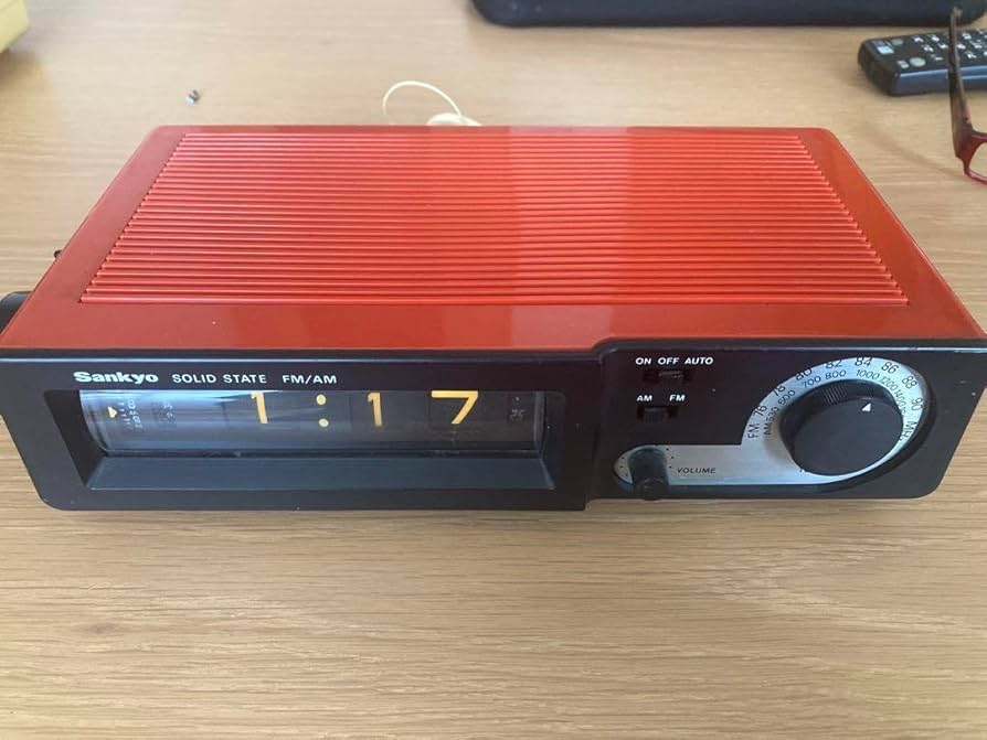 レトロ！【スタンダード】 真空管コンパクトAMラジオ SR450 動作未確認 レトロ！【スタンダード】 真空管コンパクトAMラジオ SR450 動作
