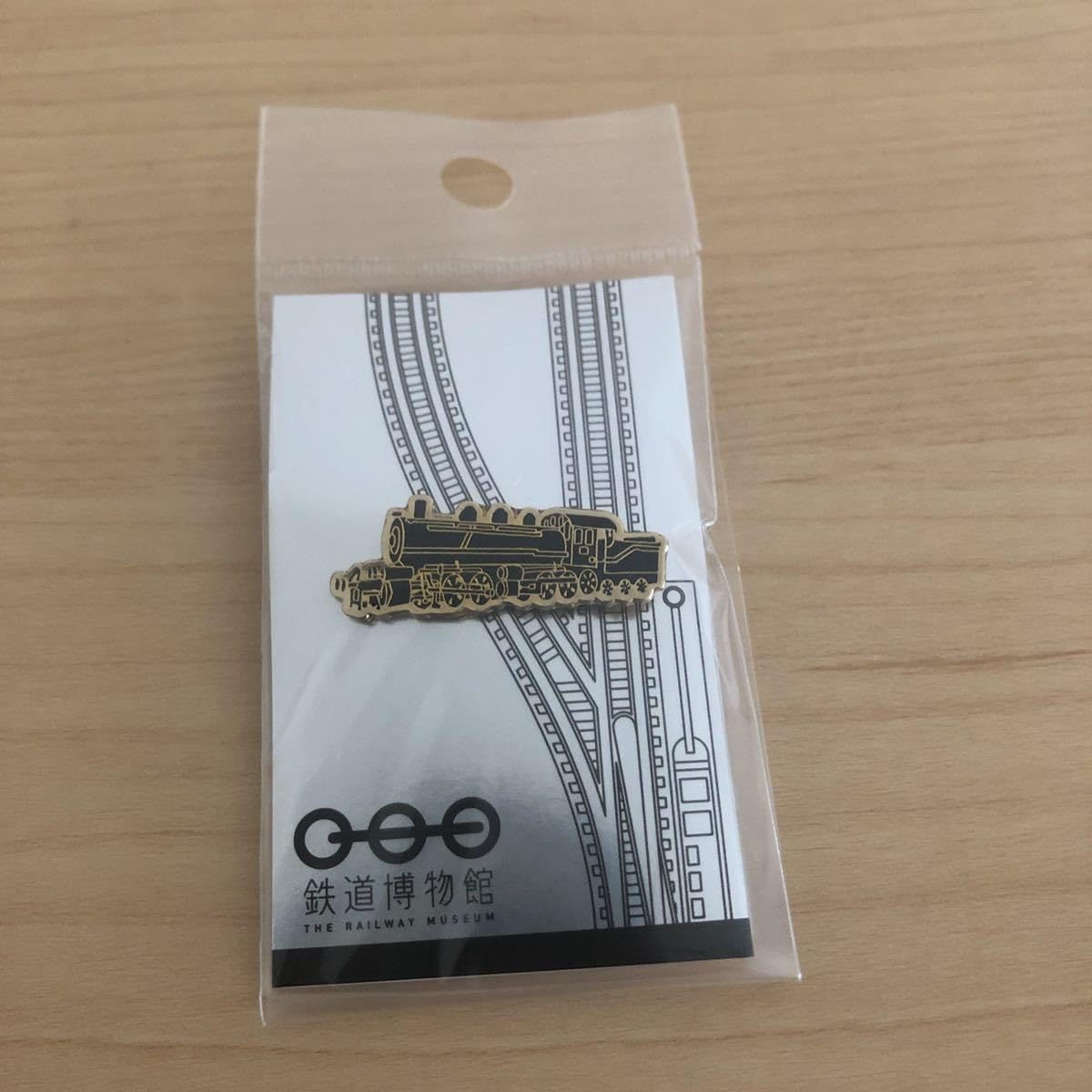 Amazon | 鉄道博物館 ピンバッチ 蒸気機関車 9850形式 | 鉄道模型 通販