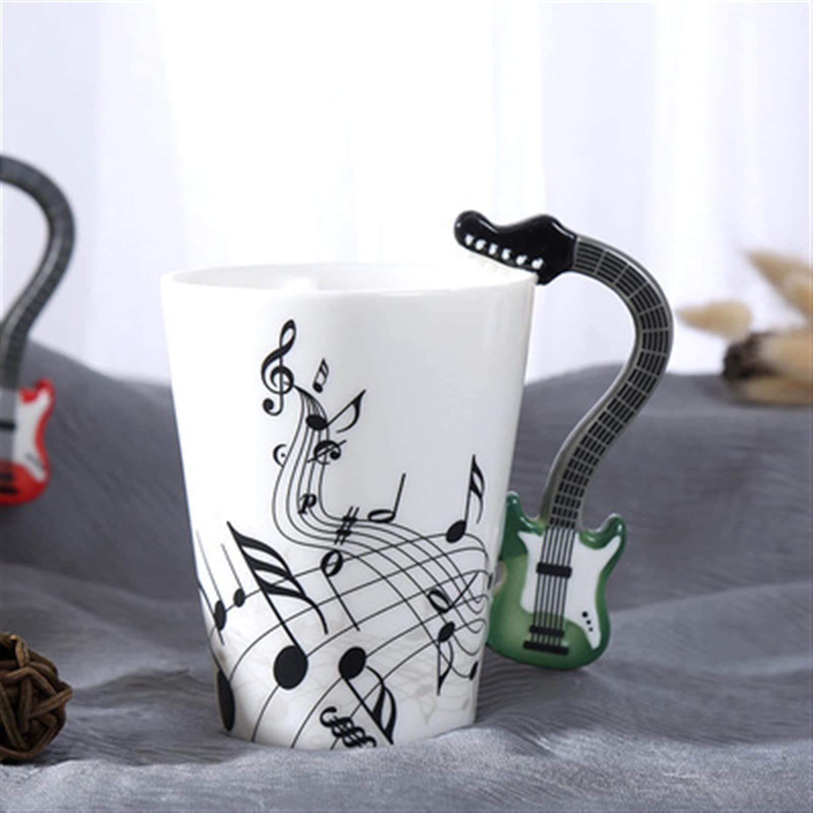 Tazze da tè 370ml MUSICA MUSICA MUSICA Creative Violin Style Guitar Guitar Tazza in ceramica Tazza da caffè Tazza da caffè con manico Tazze da caffè Tazze Novità Regali novità Tazze da infusione