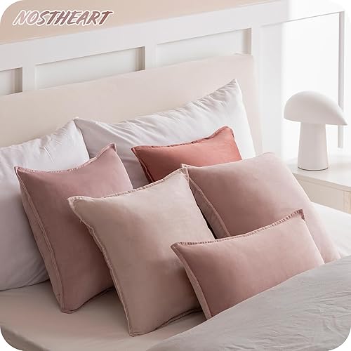 Miniatura 4 de NOSTHEART Juego de 4 fundas de cojín decorativas de 18 x 18 pulgadas, fundas cuadradas de terciopelo suave de lujo para sofá, dormitorio, automóvil,