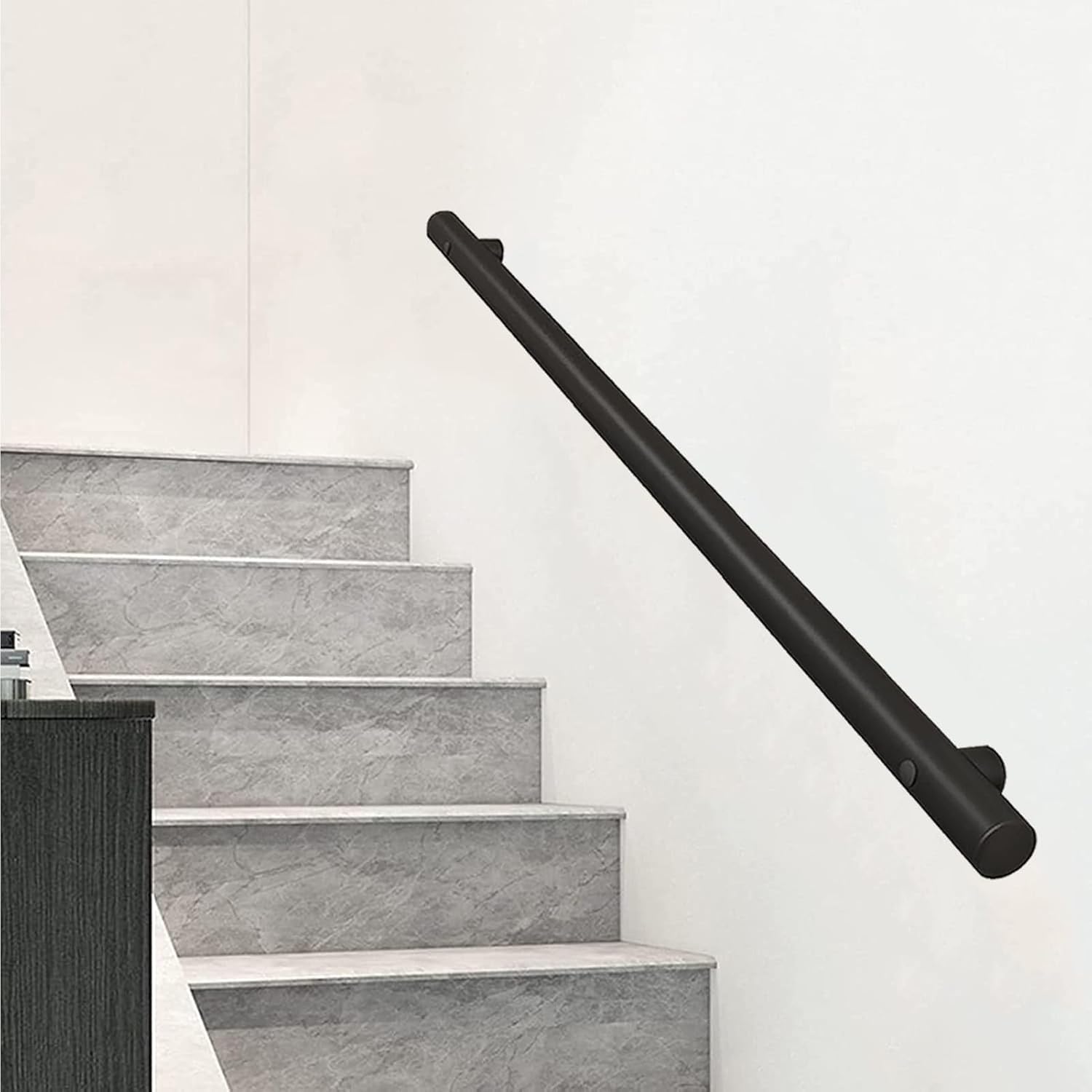 Rampe d'escalier élégante et kit de soutien au design contemporain