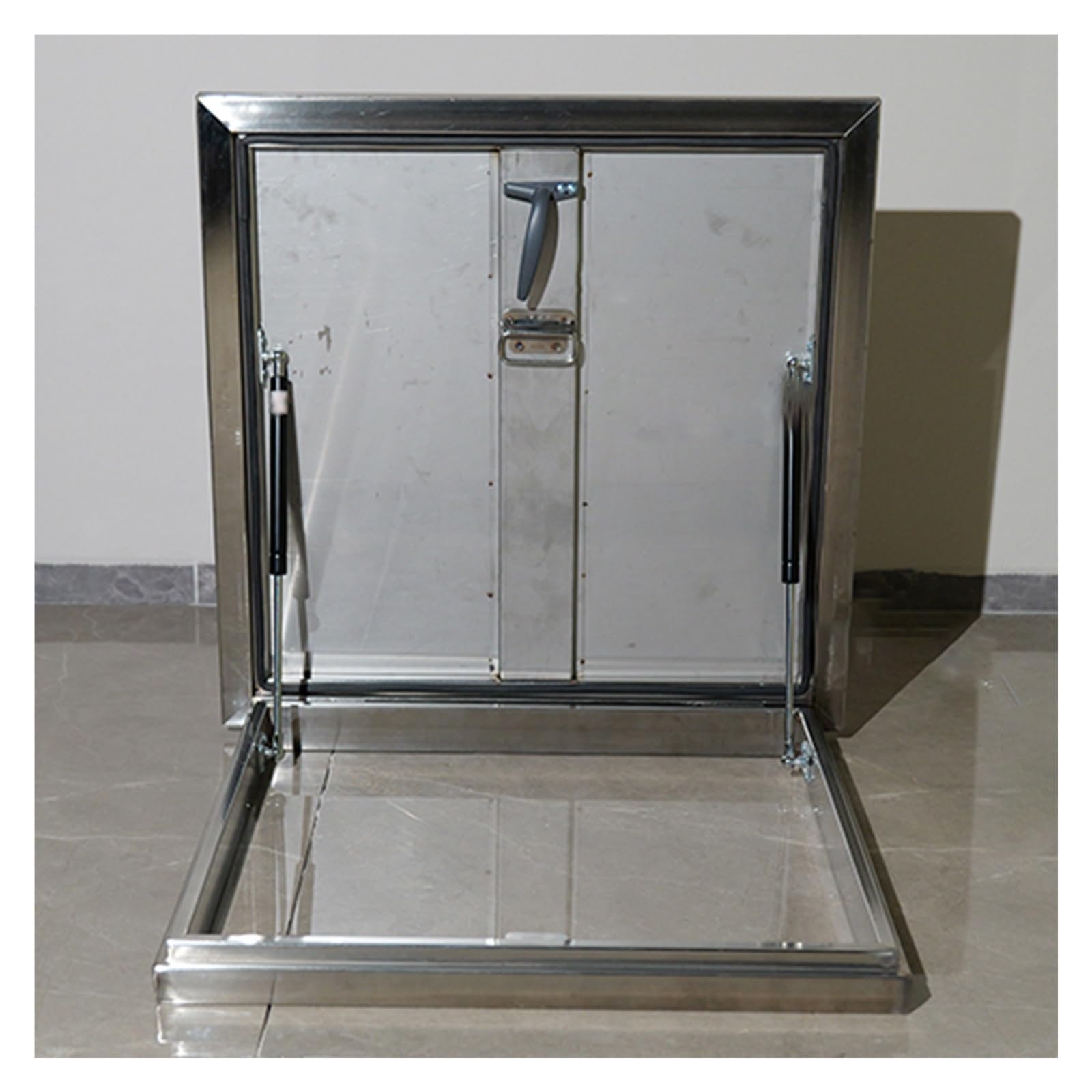 Cubierta de pozo industrial de 39 a 22 pulgadas de acero duradero para acceso a techos