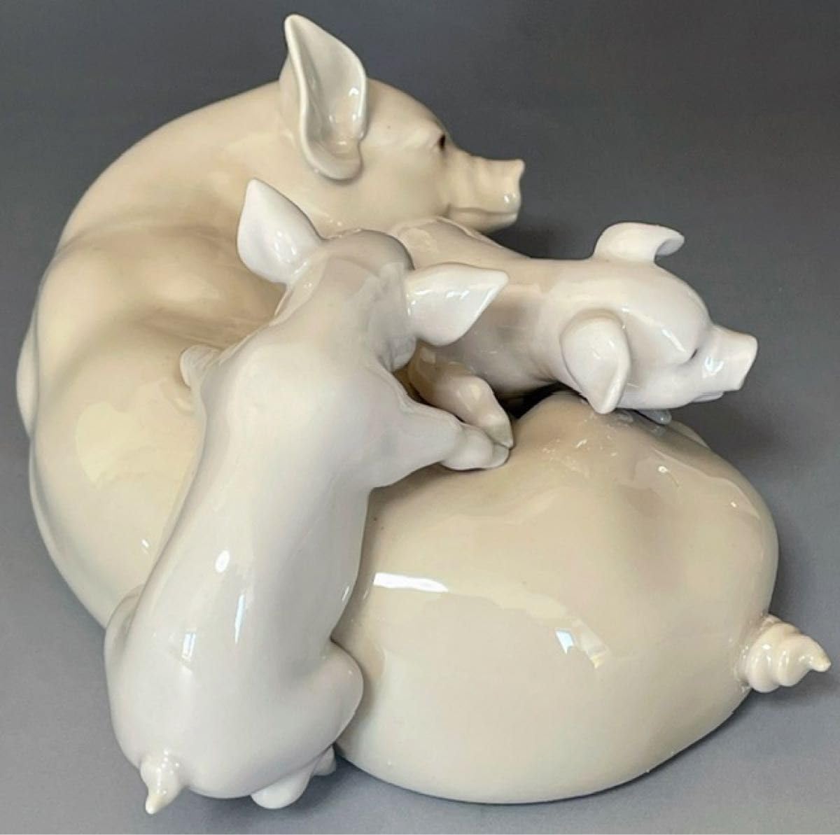 Amazon.co.jp: LLRADRO リヤドロ 豚の親子 豚の家族 フィギュリン