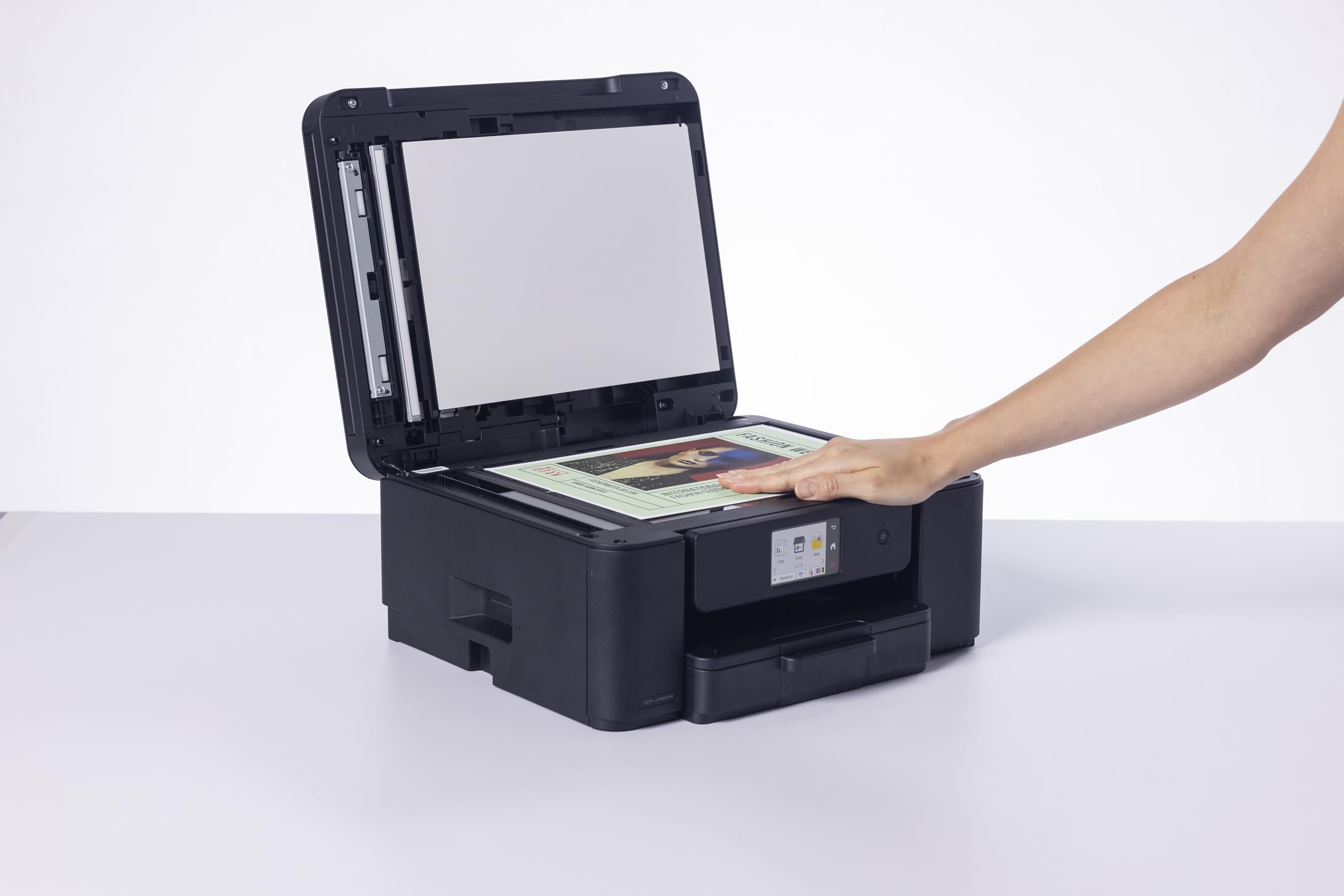 Brother DCPJ1460DW |Multifunzione inkjet a colori | 16 ipm |Duplex in stampa |Touchscreen 6.8 cm |Cassetto 150 e ADF 20 fogli |WiFi e USB |Stamp e Scan mobile|Cartucce inbox da 200 pag