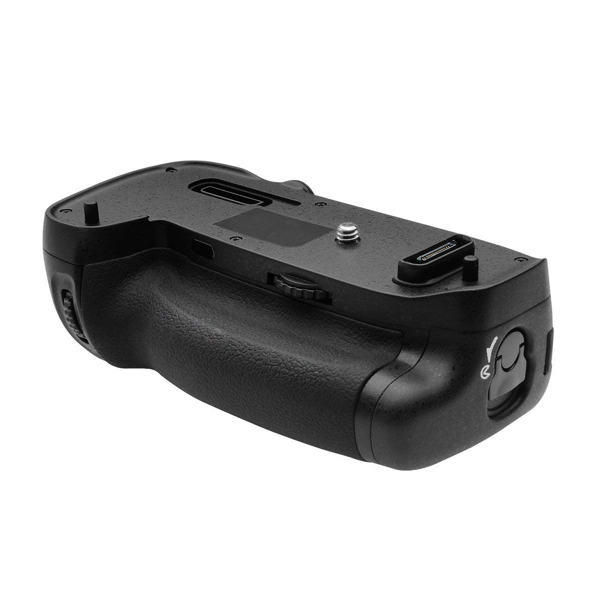 Amazon.com : Battery Grip Bundle for Nikon D750: Includes MB-D16
