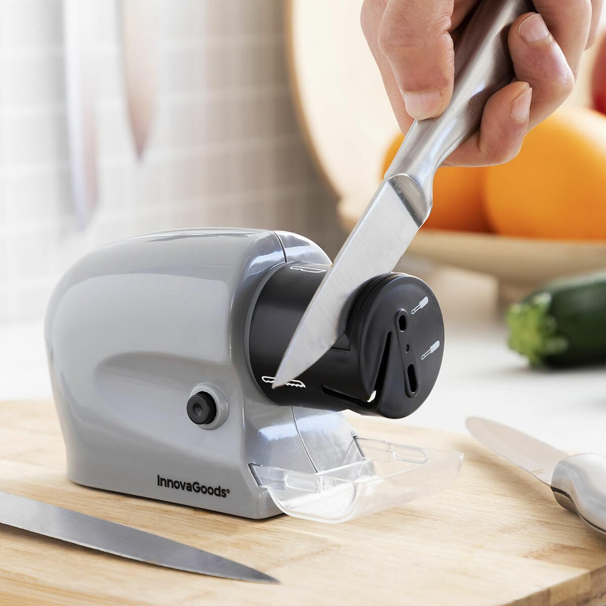 InnovaGoods | Afilador de cuchillos eléctrico multiusos 6 en 1 Esharp | Gris