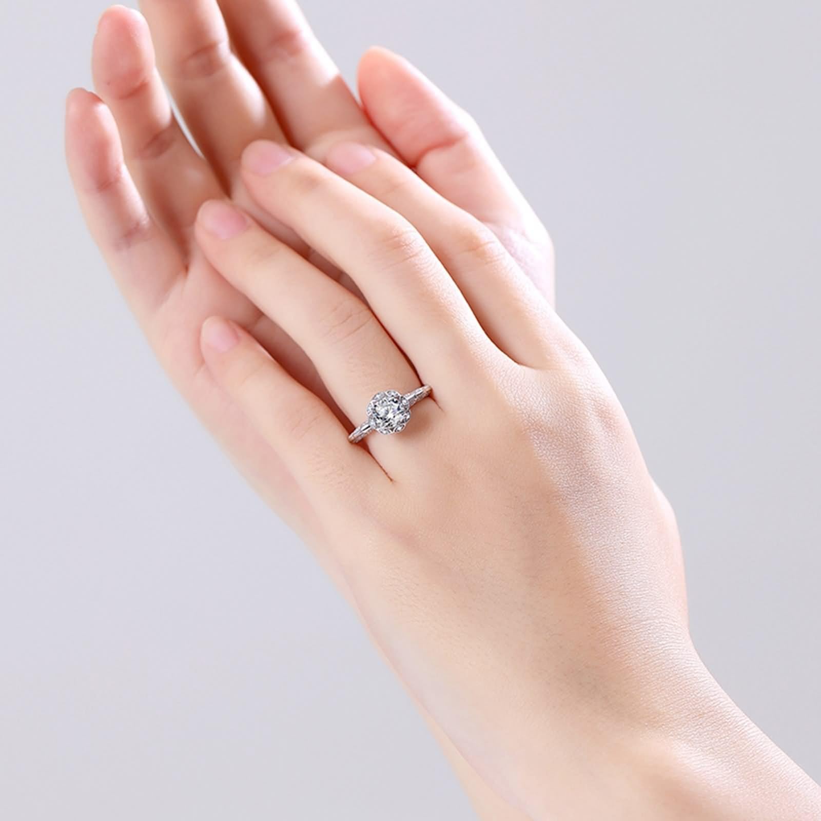 Anillo de mujer para dedo medio, anillo de bisutería con alas de ángel con moissanite redondo de 1 quilates de oro blanco de 9 quilates, talla 56 (17,8)