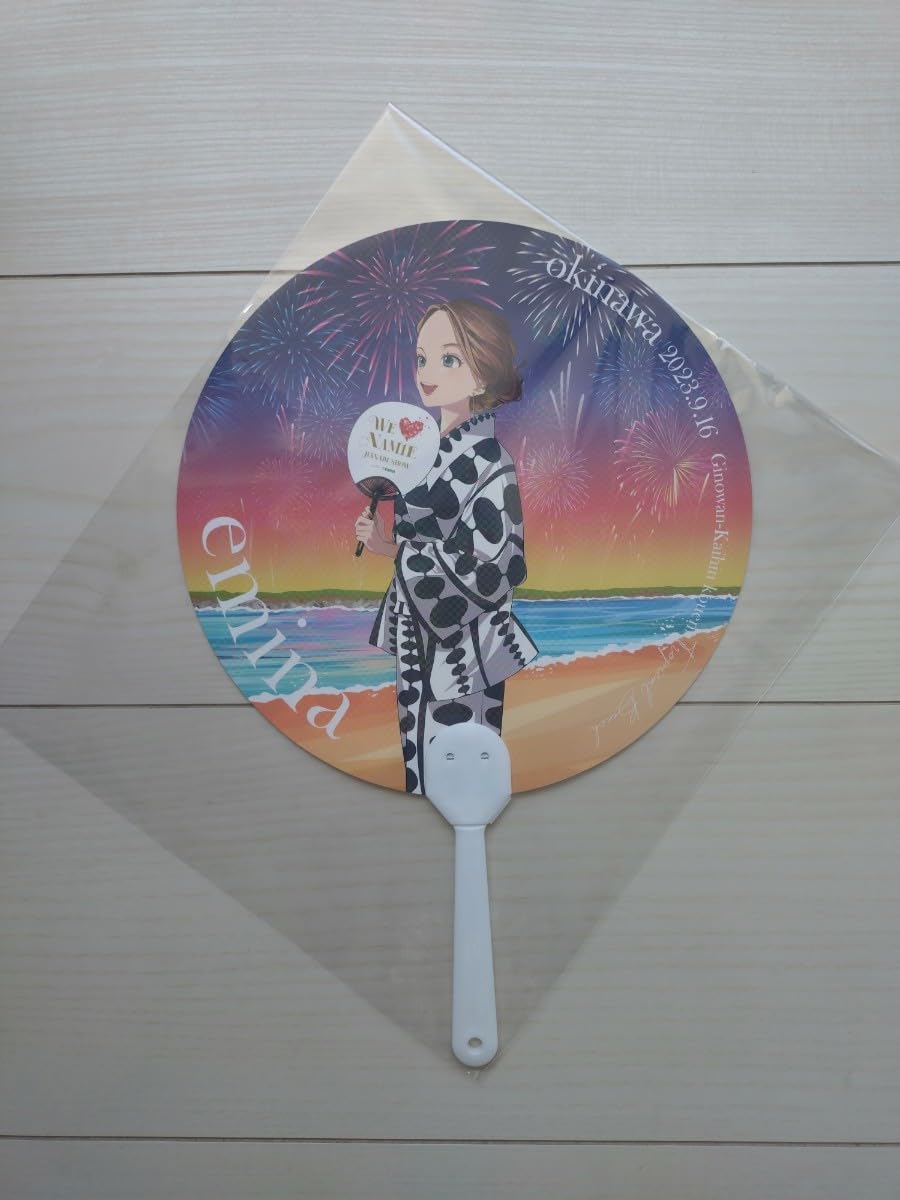 安室奈美恵♪ うちわ＆銀テープ＆羽 ☆ WE LOVE NAMIE 沖縄