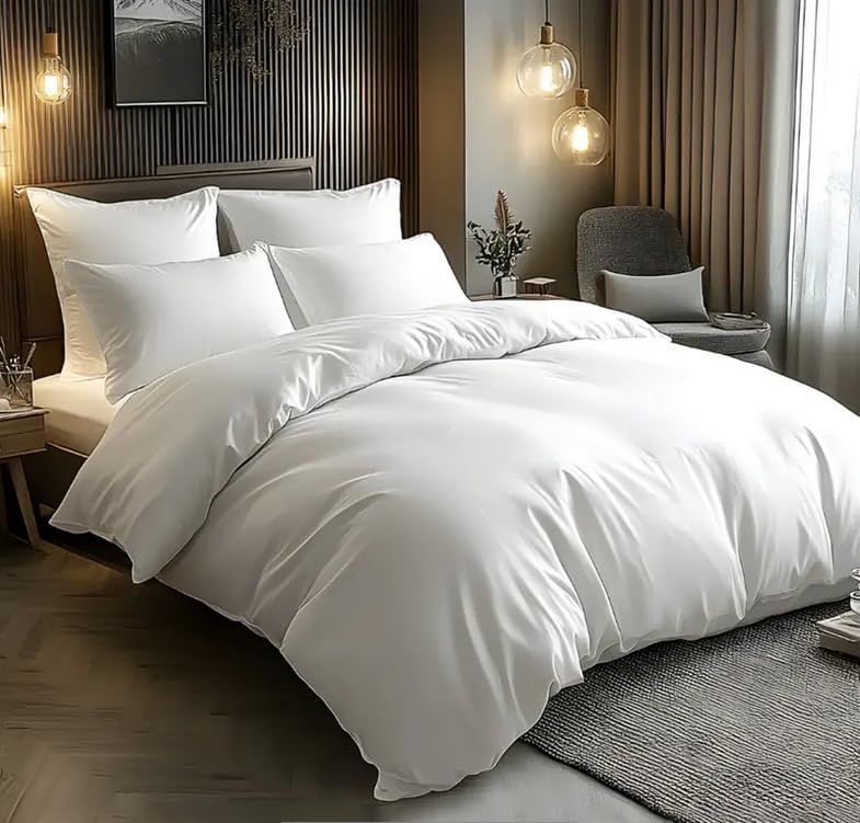 Housse de couette bicolore en coton blanc pour une chambre moderne et épurée